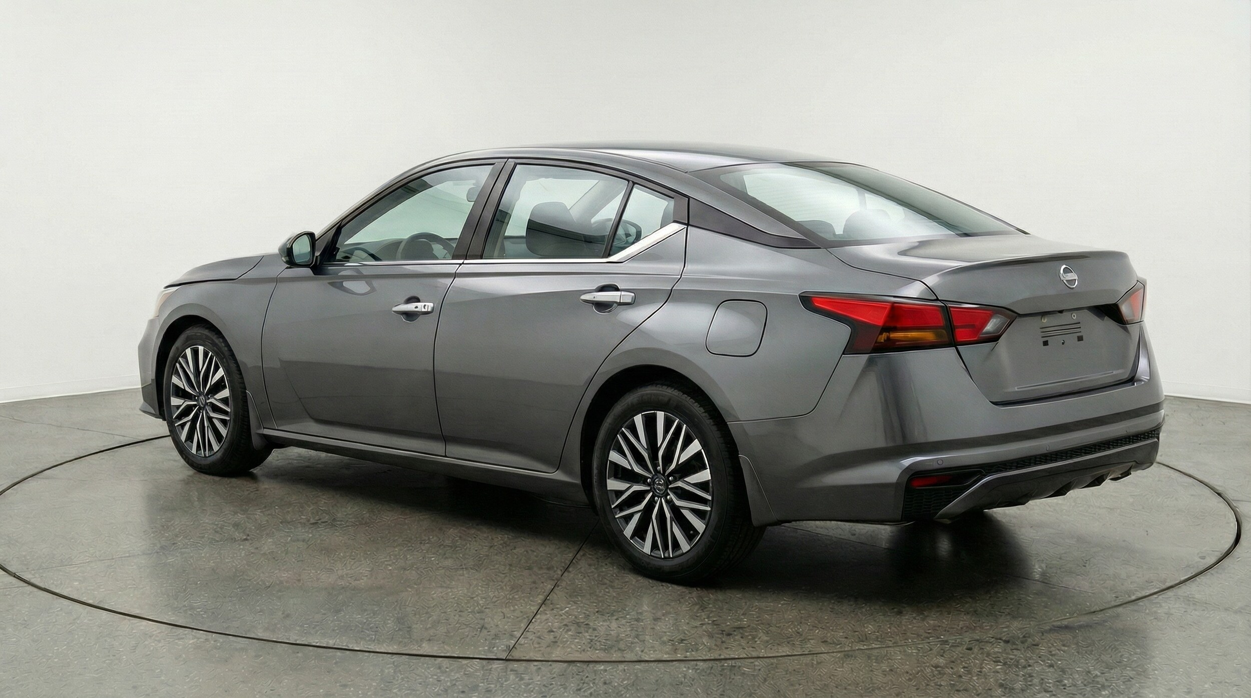 Thumbnail: 2025 Nissan Altima - 5