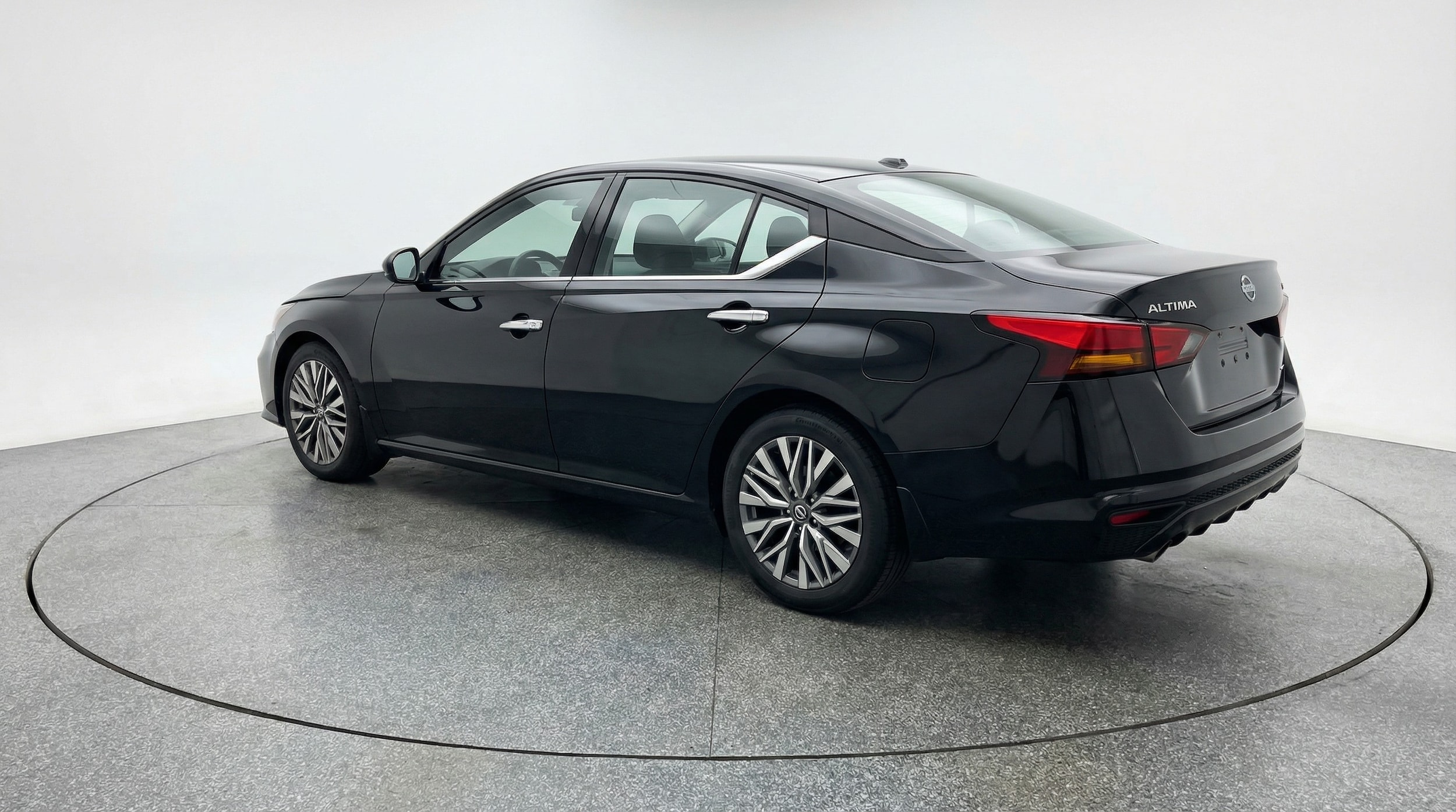 Thumbnail: 2025 Nissan Altima - 5