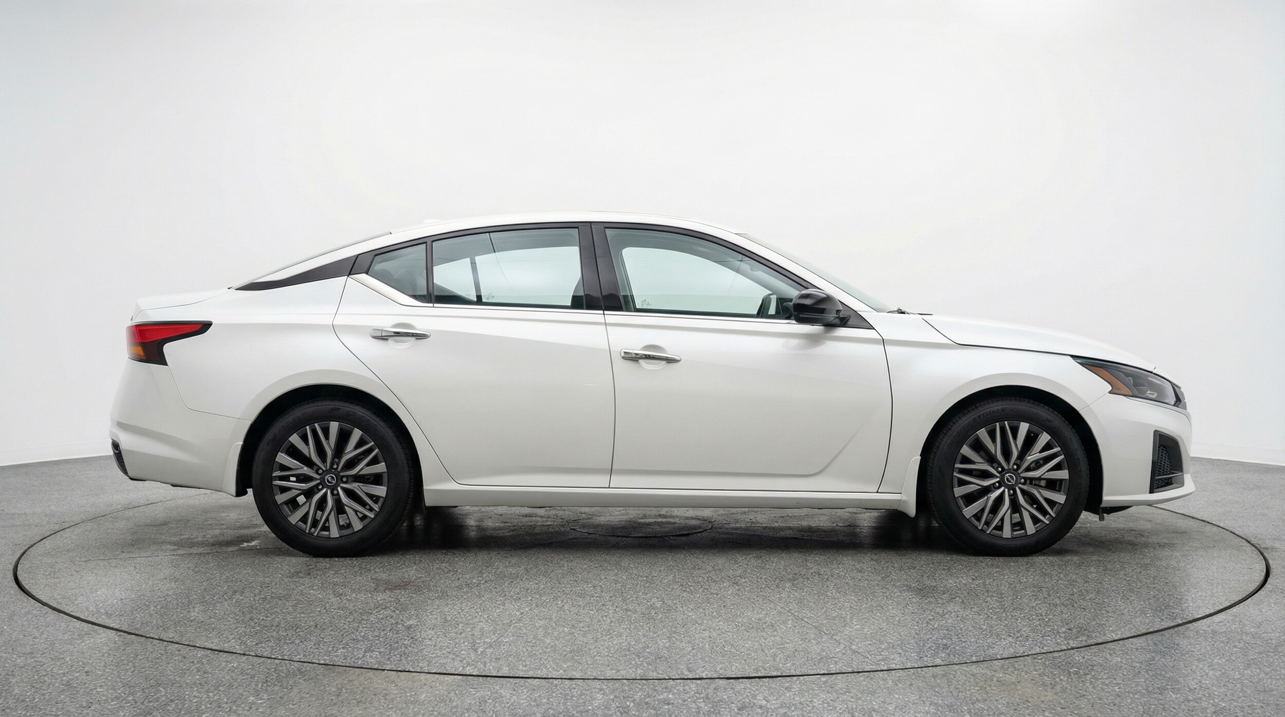 Thumbnail: 2025 Nissan Altima - 8