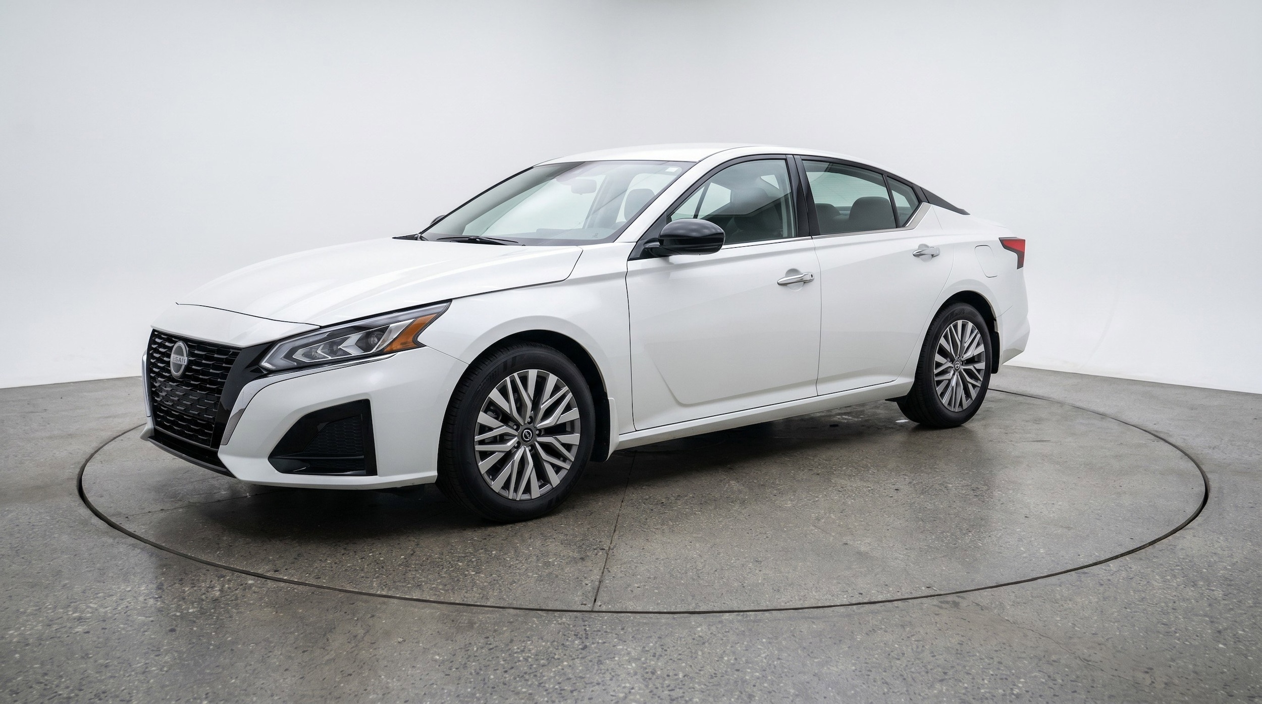 Thumbnail: 2025 Nissan Altima - 3