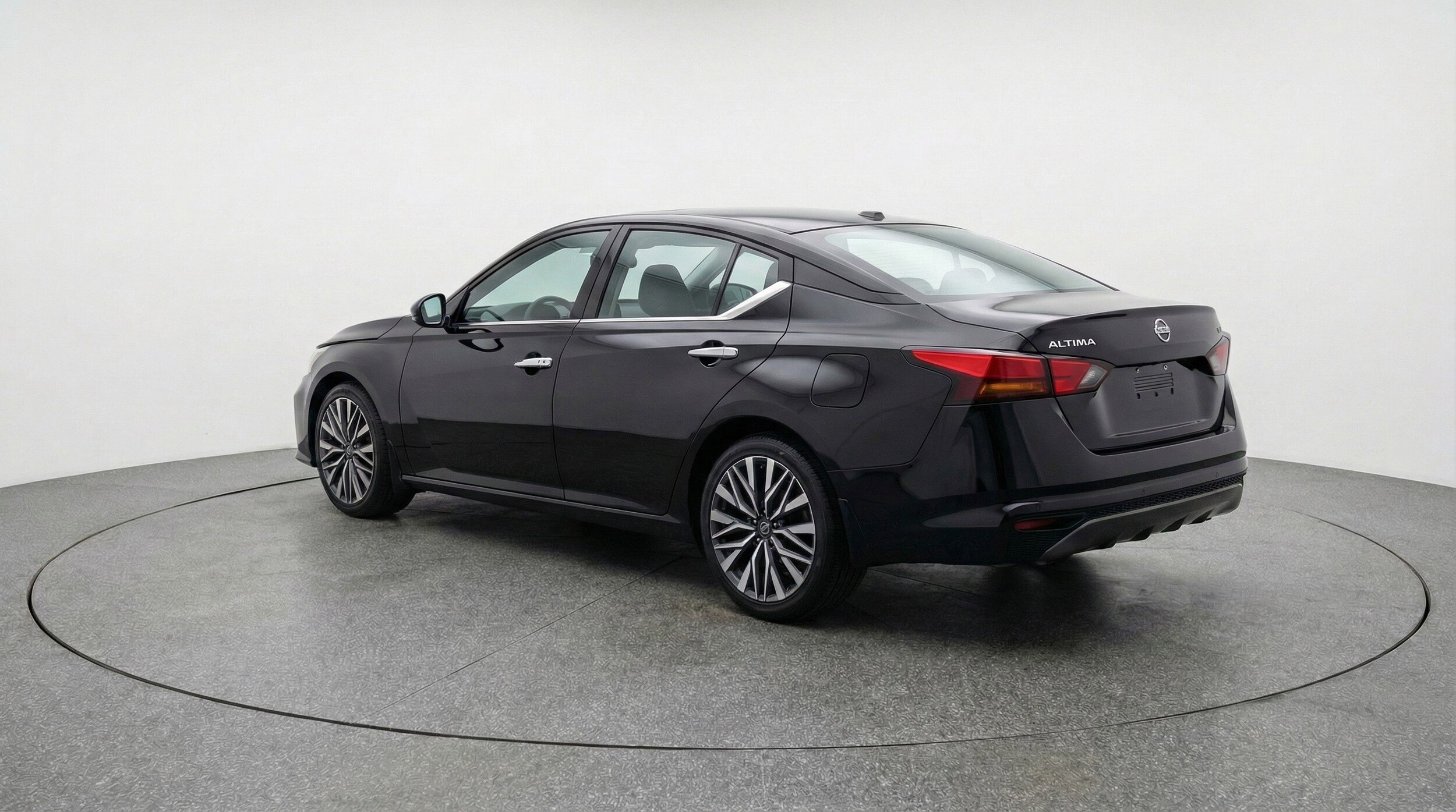 Thumbnail: 2025 Nissan Altima - 6