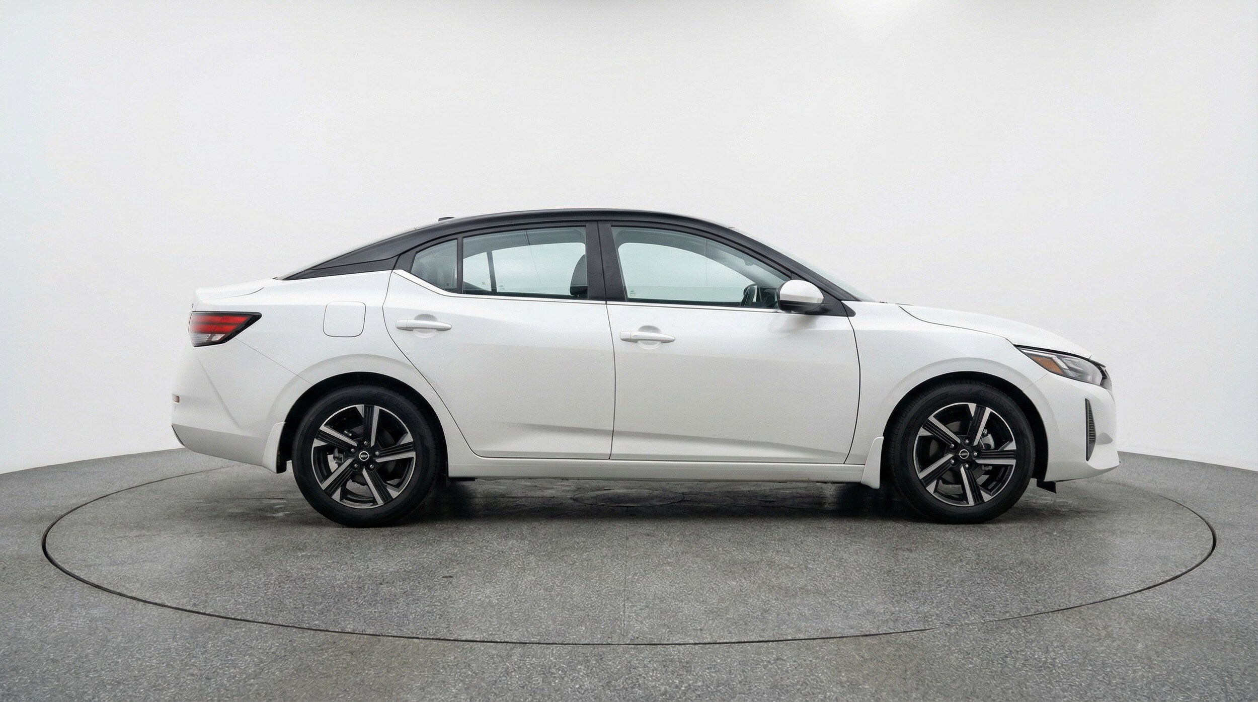 Thumbnail: 2025 Nissan Sentra - 11