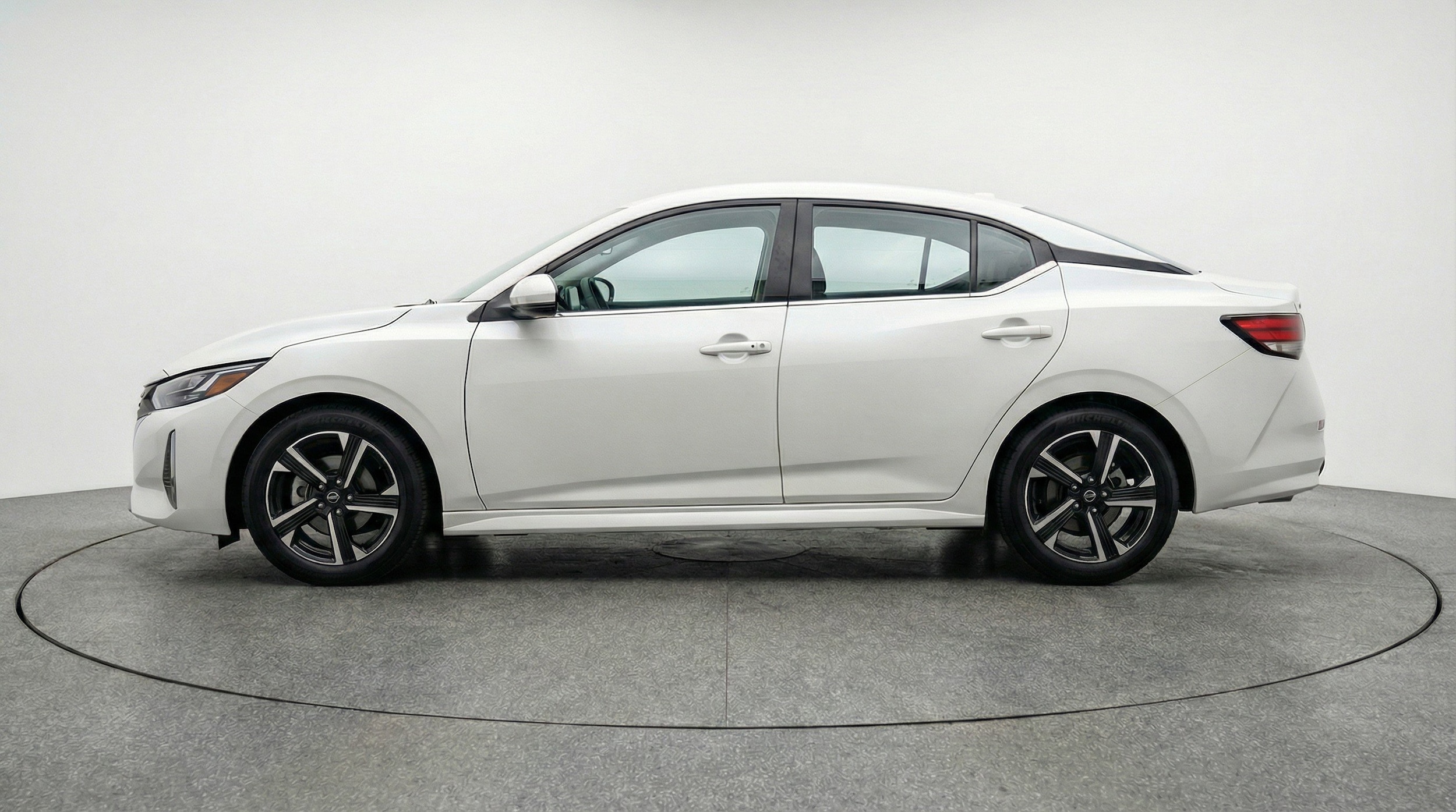 Thumbnail: 2025 Nissan Sentra - 5