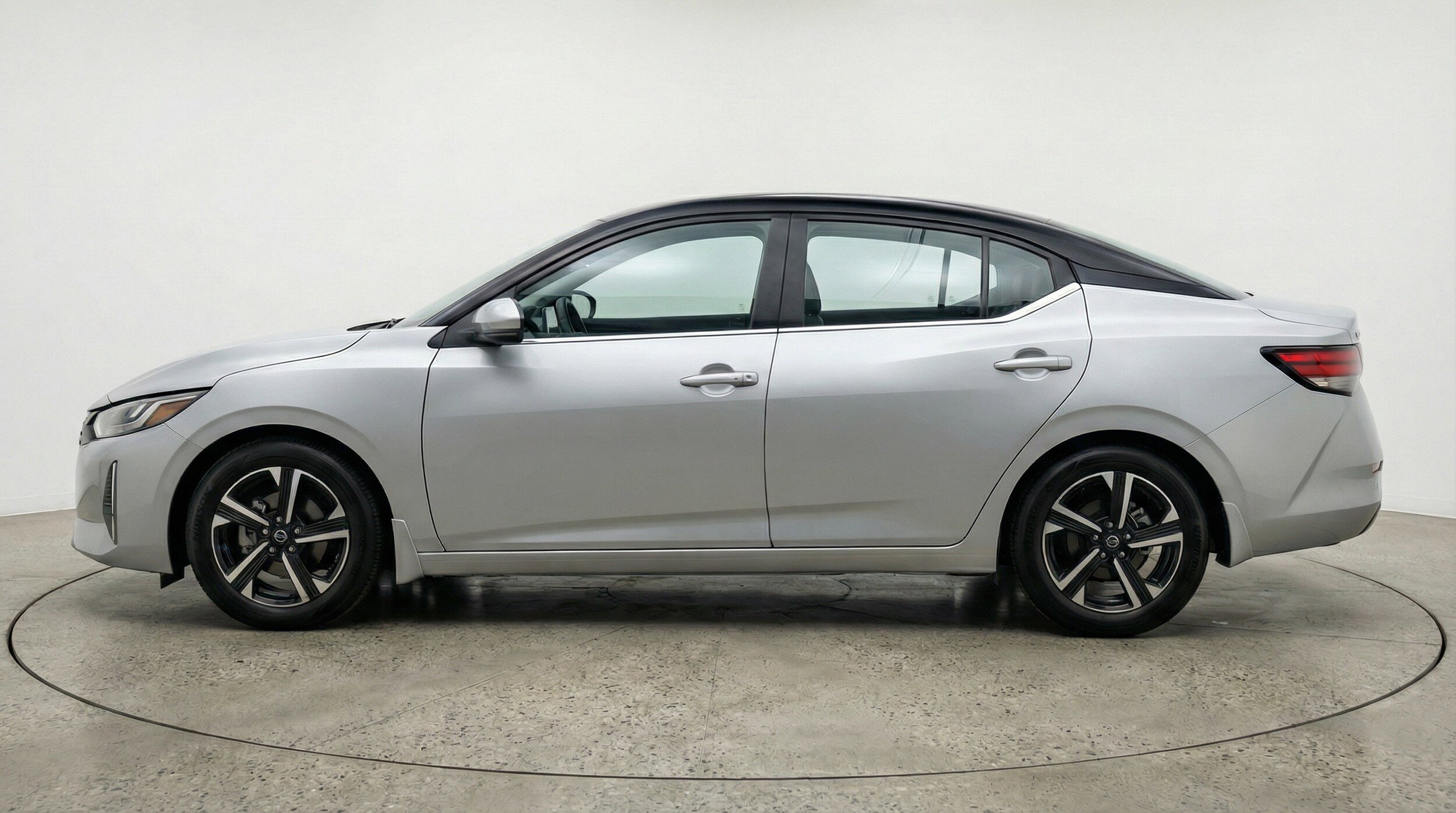 Thumbnail: 2025 Nissan Sentra - 5
