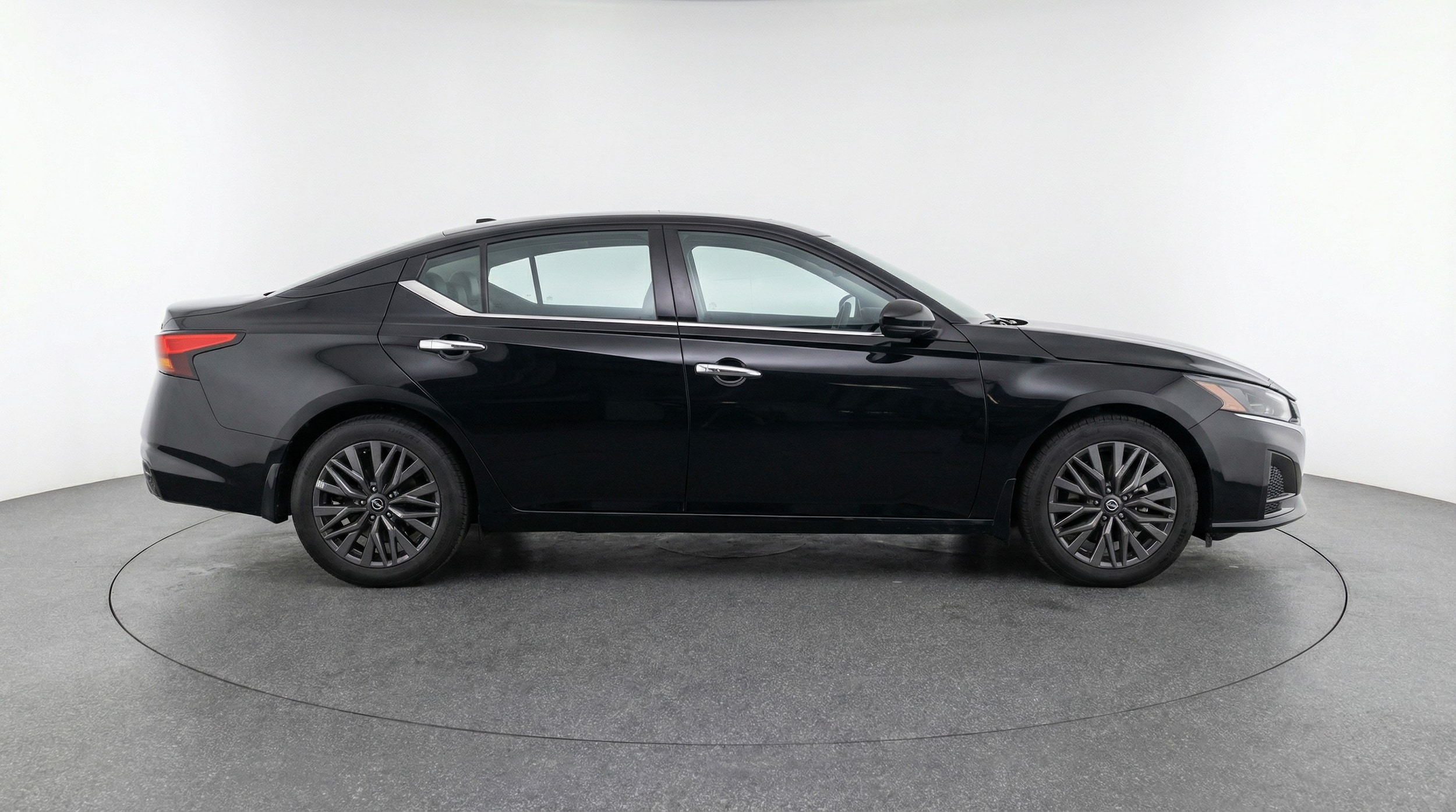 Thumbnail: 2025 Nissan Altima - 8