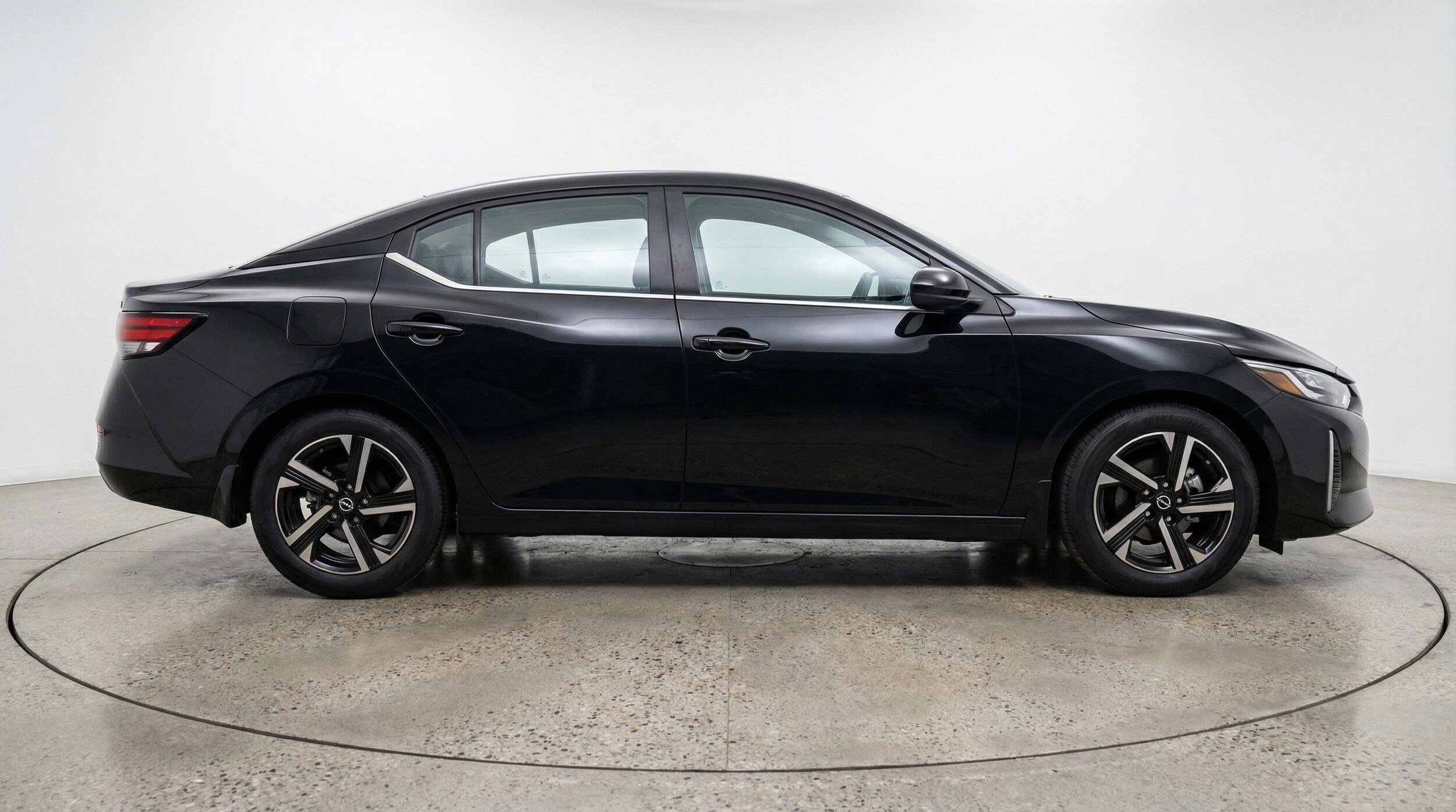 Thumbnail: 2025 Nissan Sentra - 11