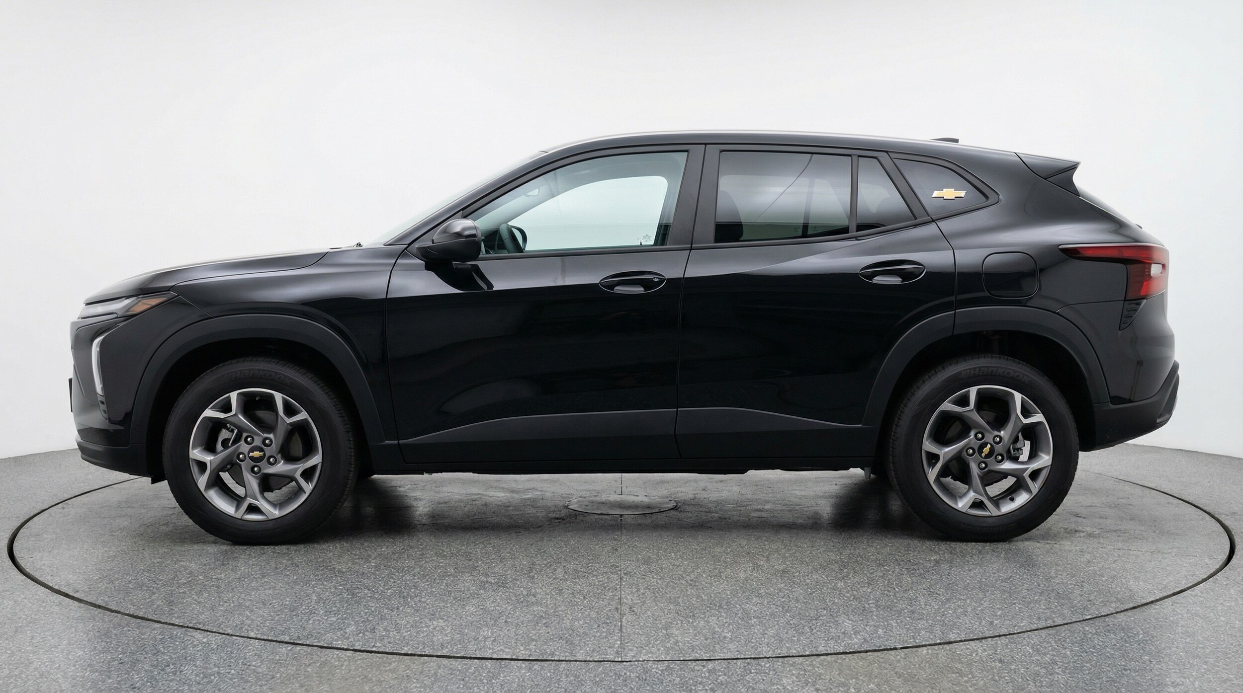 Thumbnail: 2025 Chevrolet Trax - 4