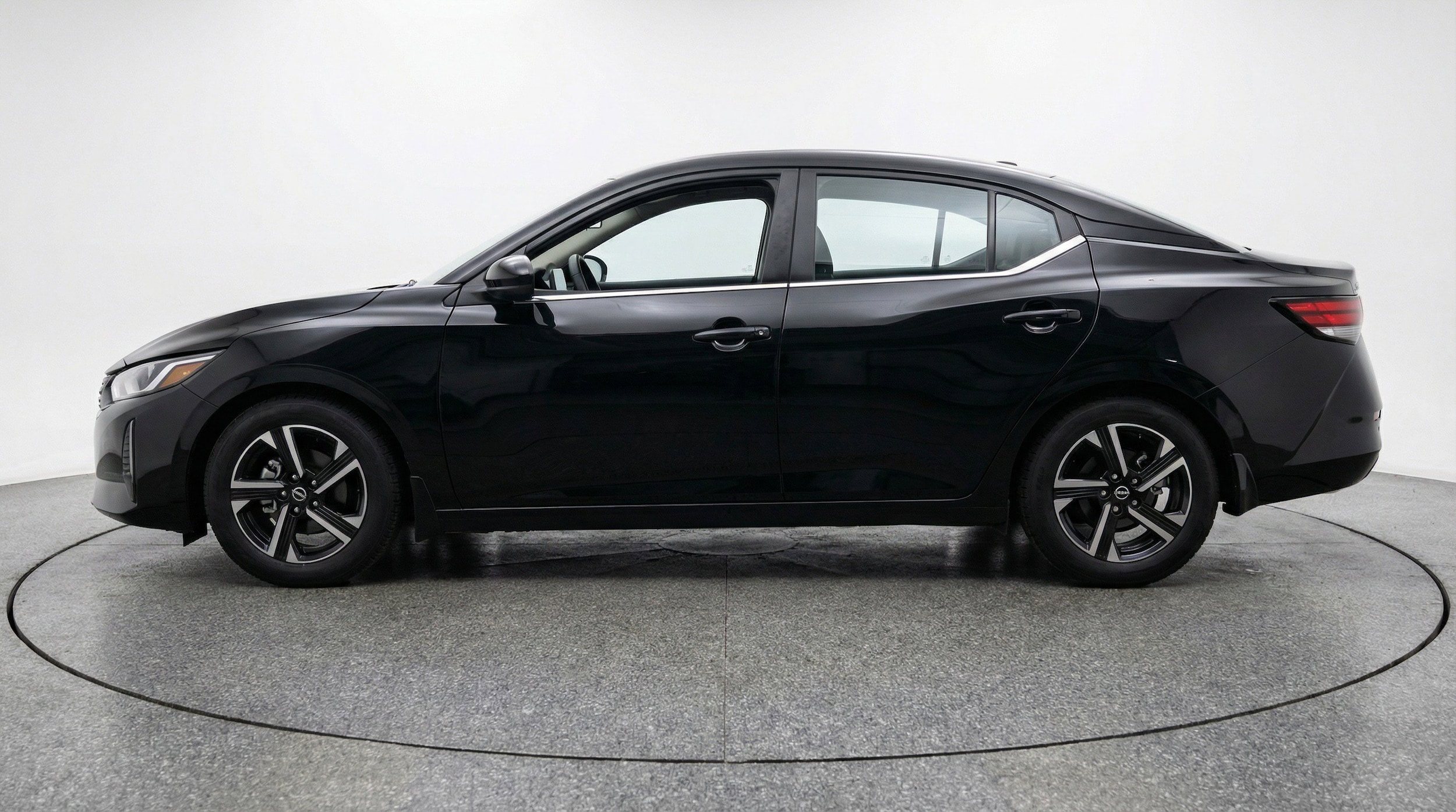 Thumbnail: 2025 Nissan Sentra - 5