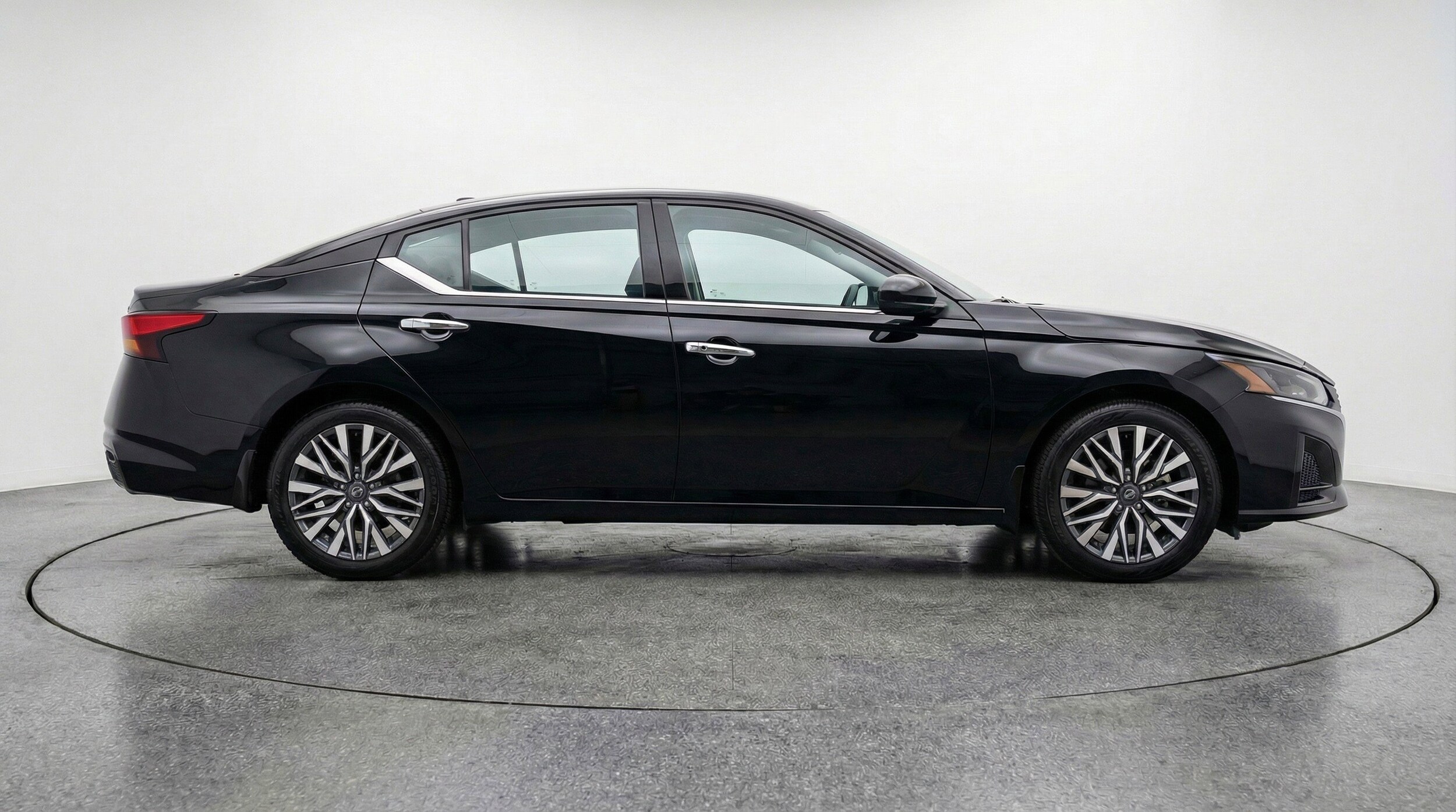 Thumbnail: 2025 Nissan Altima - 11