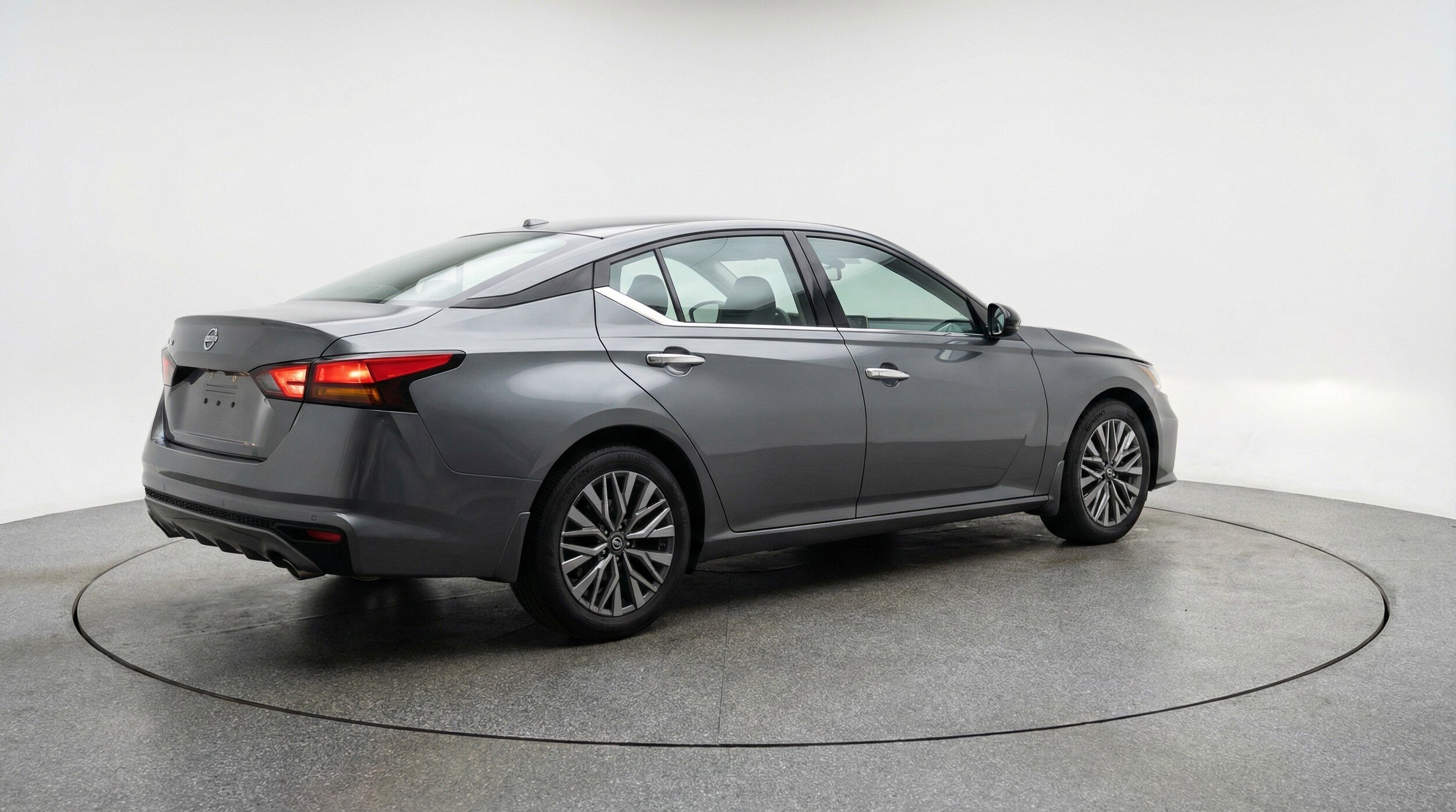 Thumbnail: 2025 Nissan Altima - 9