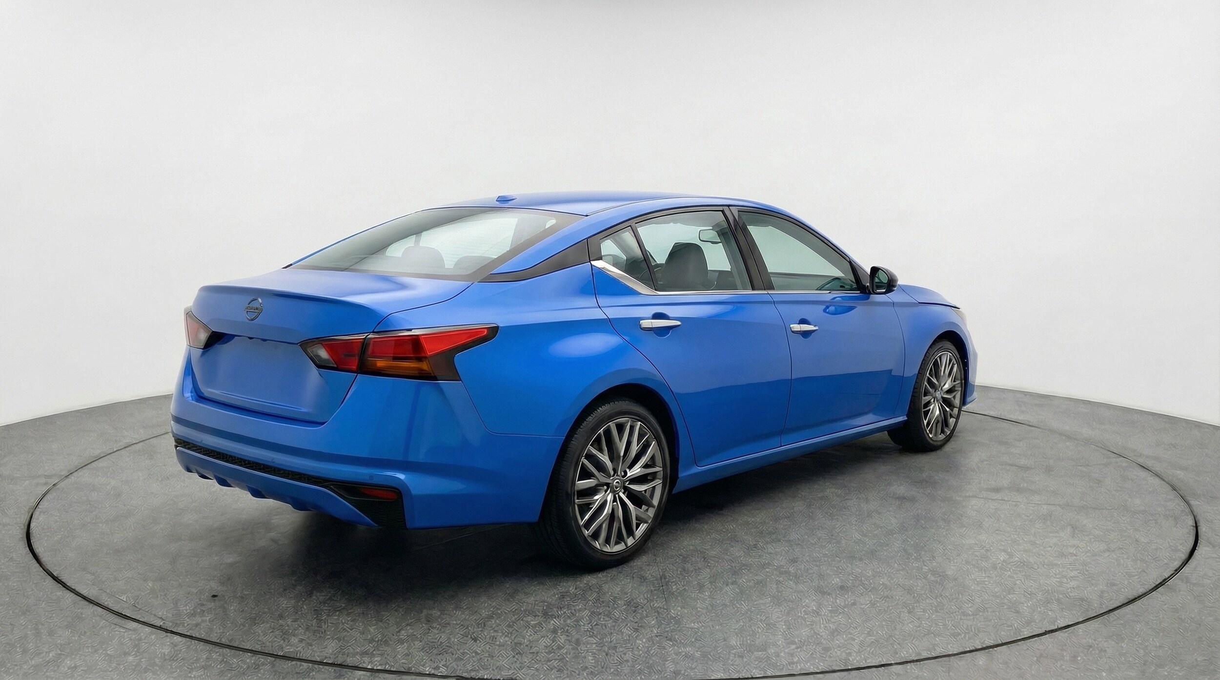 Thumbnail: 2025 Nissan Altima - 9