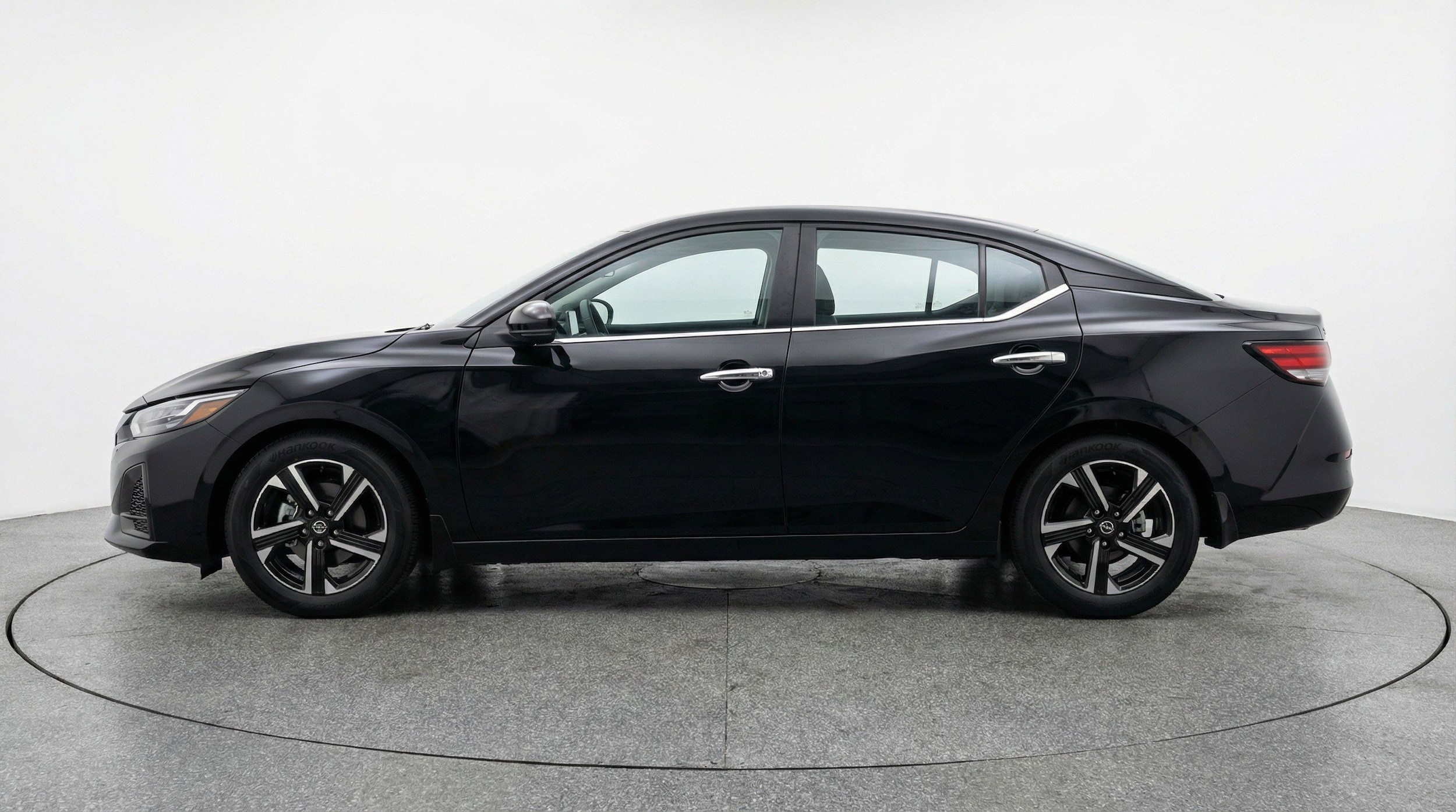 Thumbnail: 2025 Nissan Sentra - 5