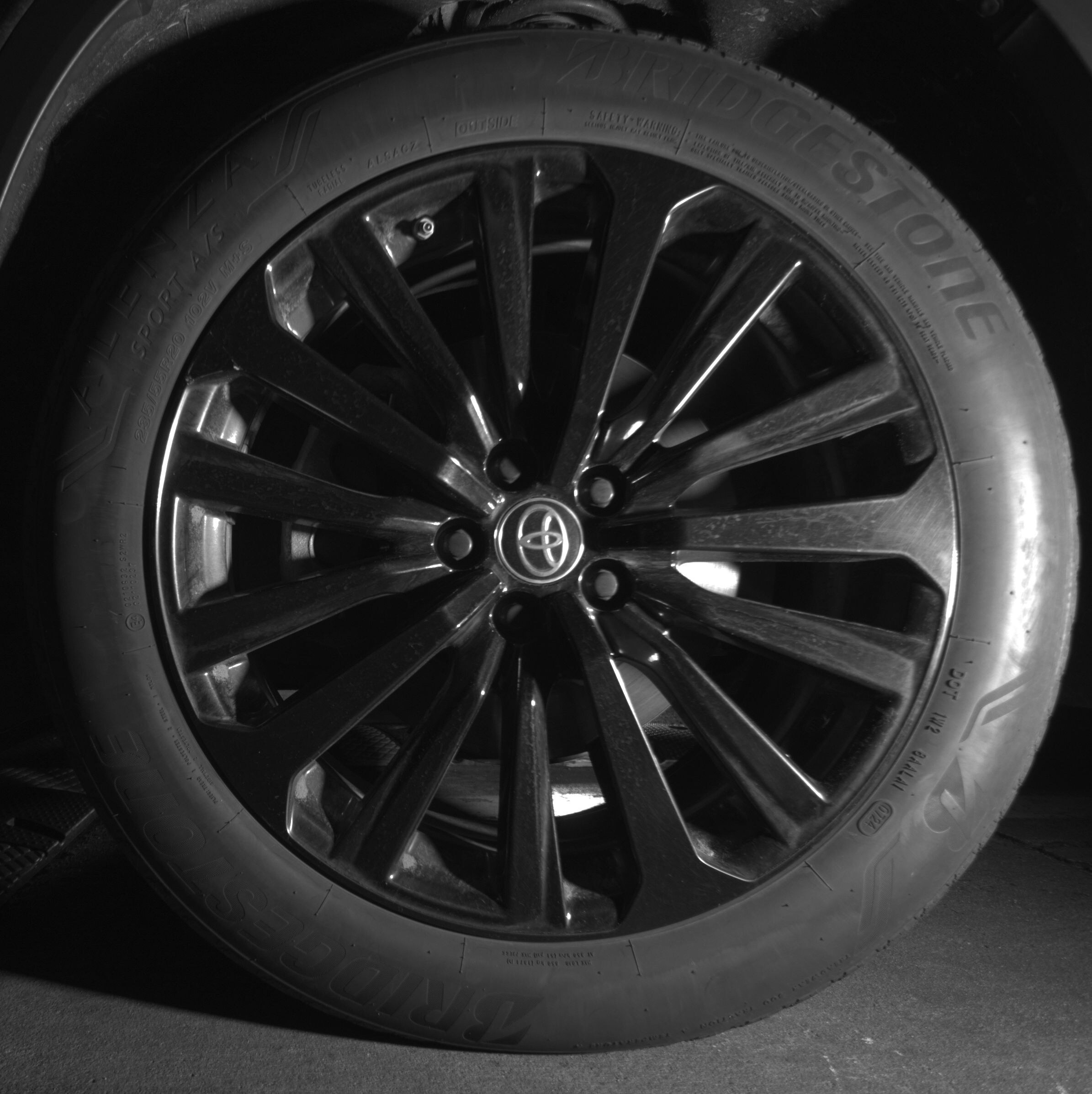 Thumbnail: 2024 Toyota Highlander - 9