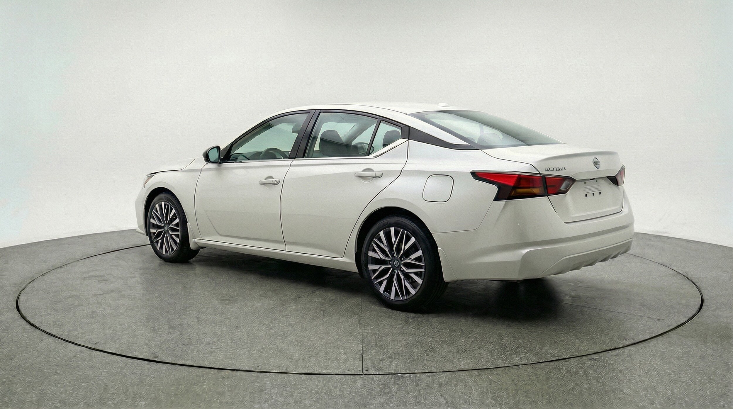 Thumbnail: 2025 Nissan Altima - 6