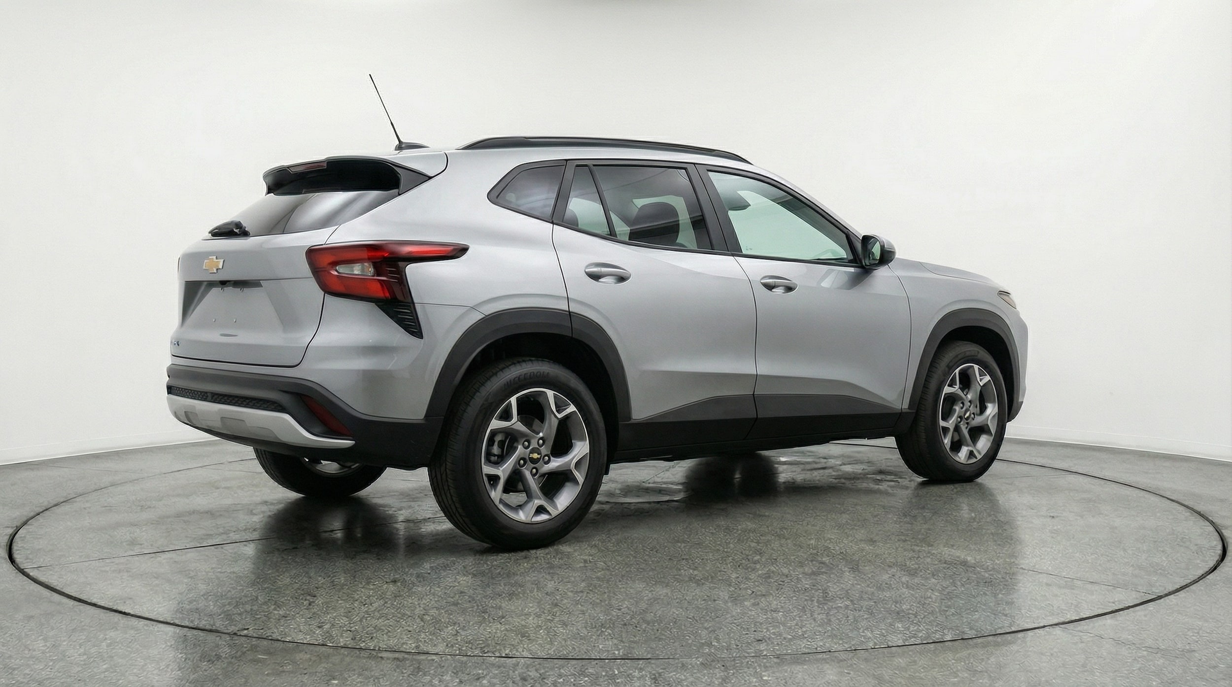 Thumbnail: 2025 Chevrolet Trax - 7