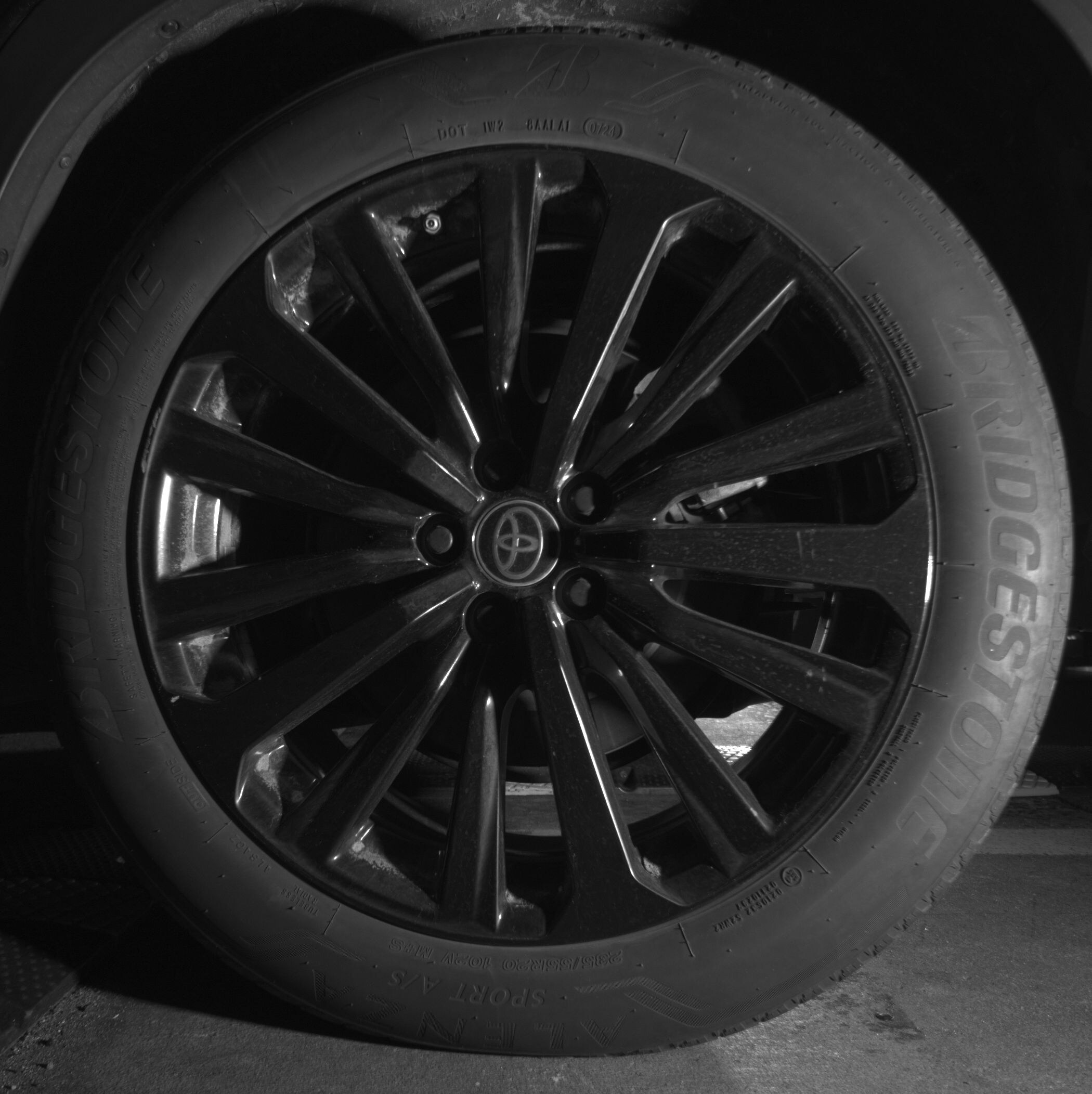 Thumbnail: 2024 Toyota Highlander - 11