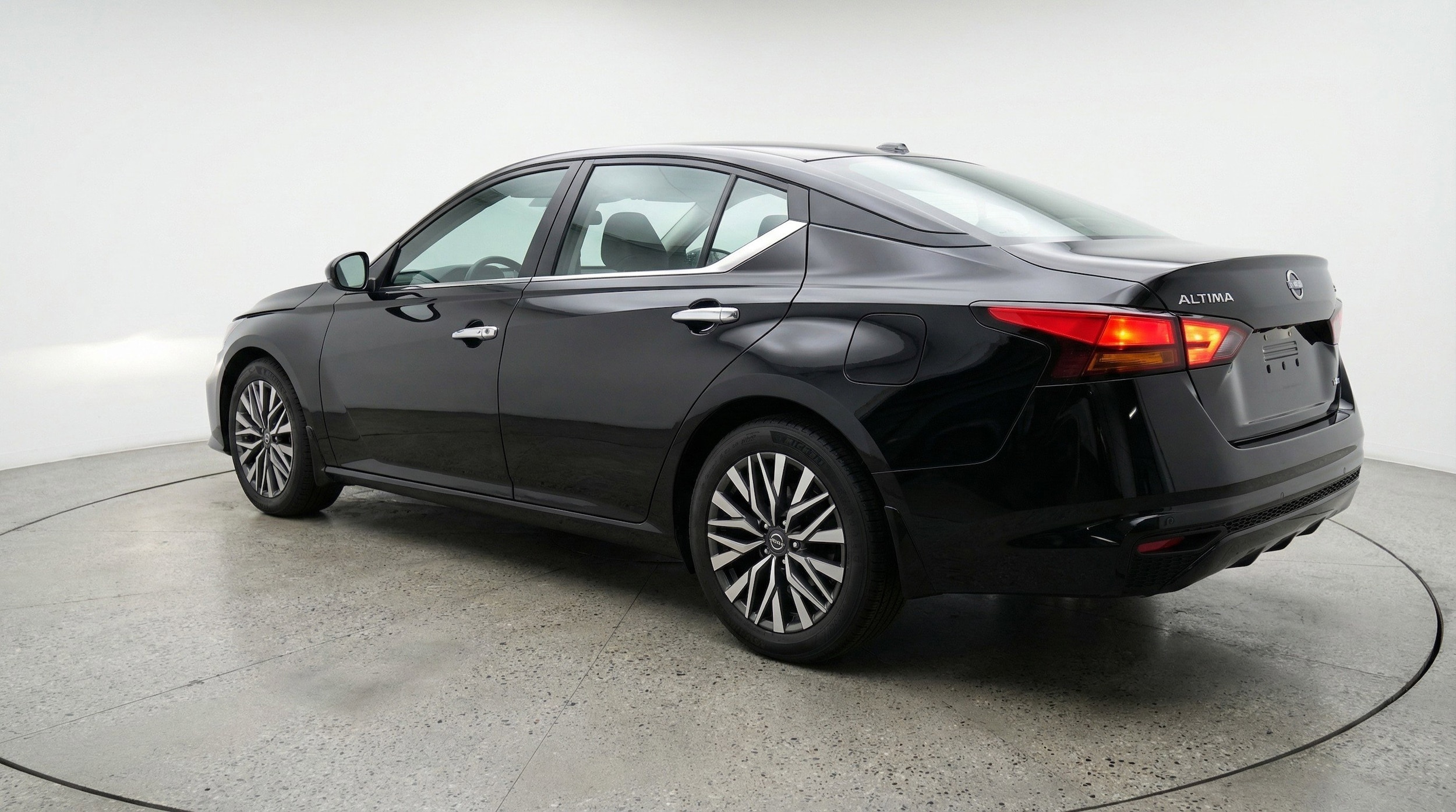 Thumbnail: 2025 Nissan Altima - 6