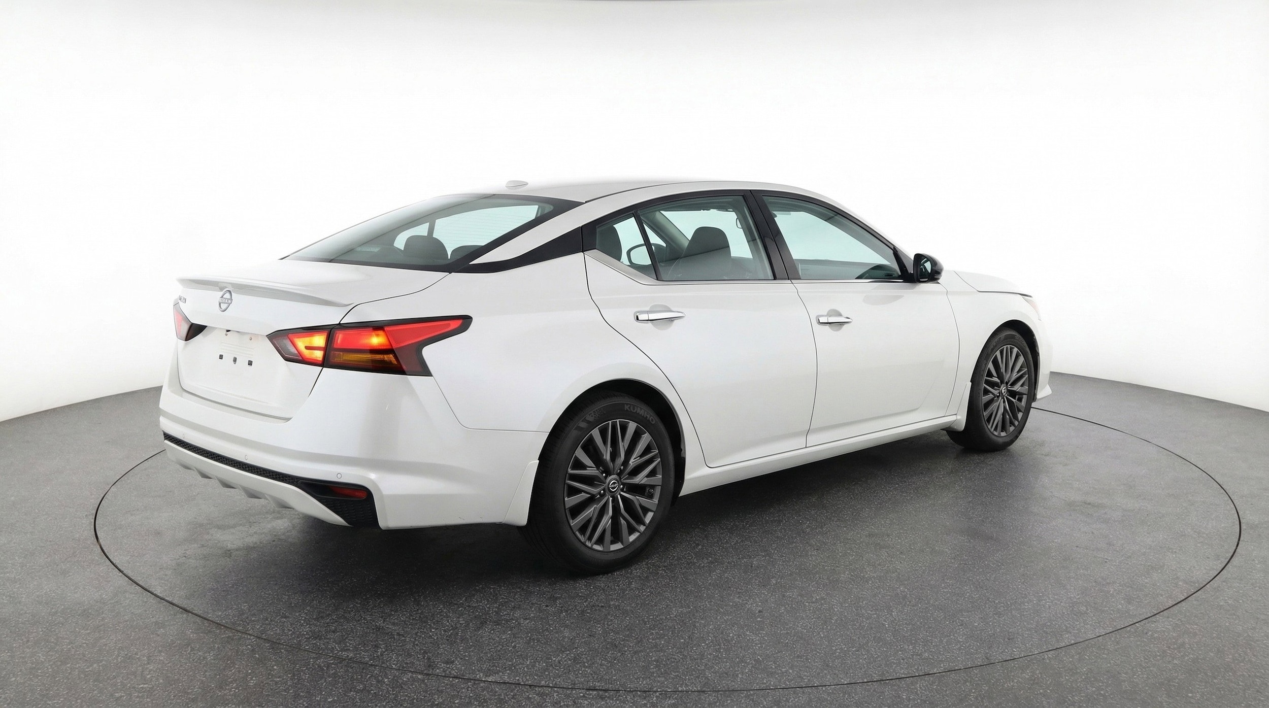 Thumbnail: 2025 Nissan Altima - 9