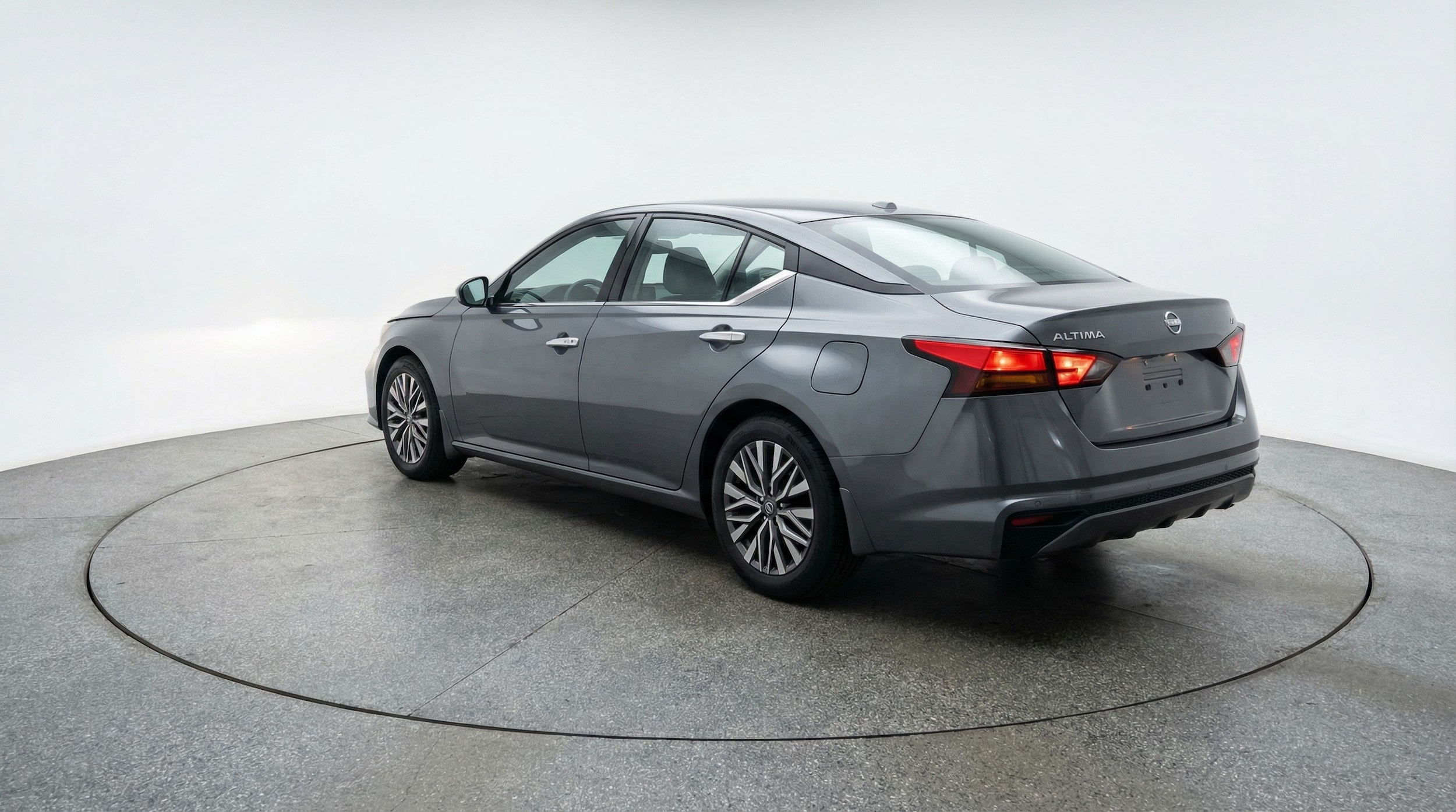 Thumbnail: 2025 Nissan Altima - 5