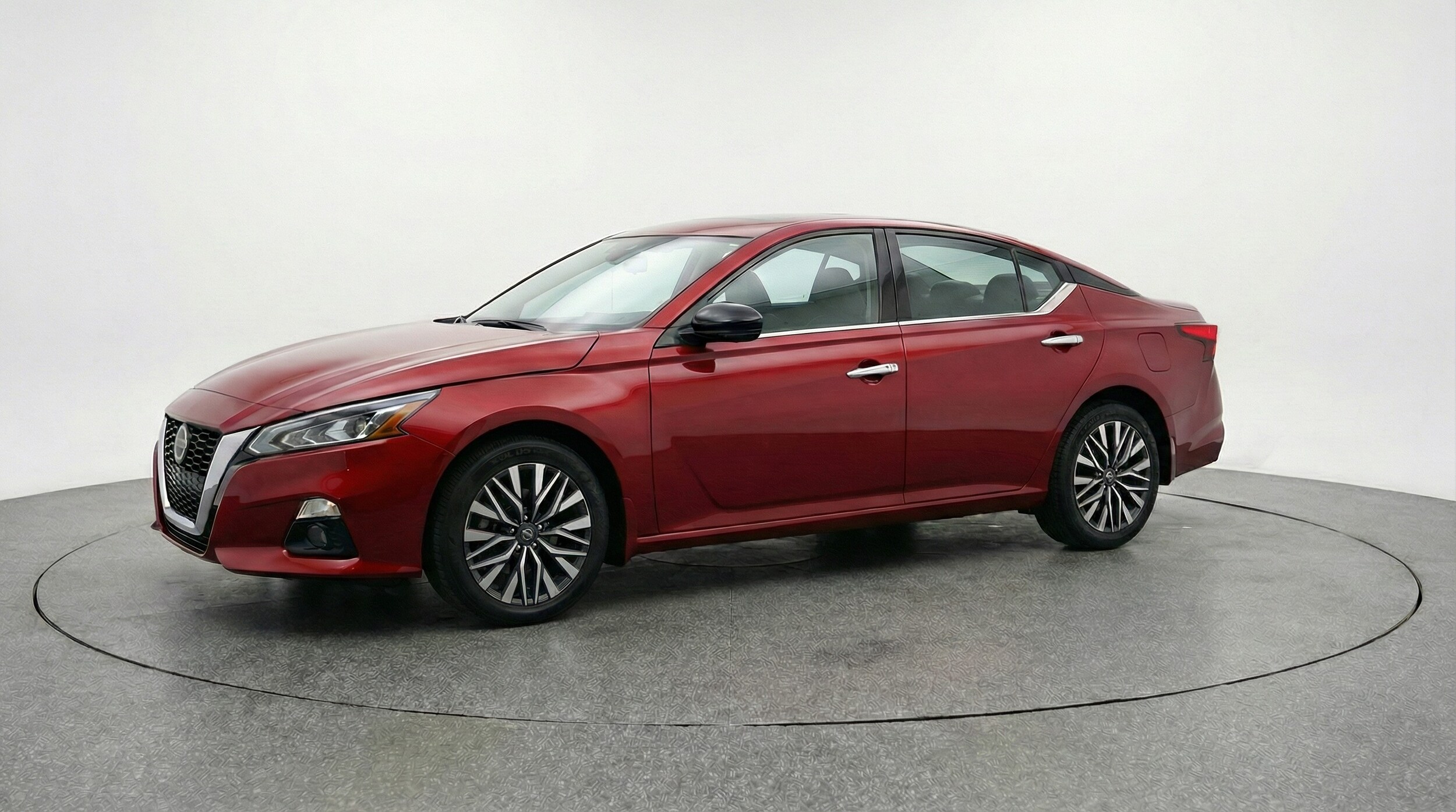 Thumbnail: 2025 Nissan Altima - 3