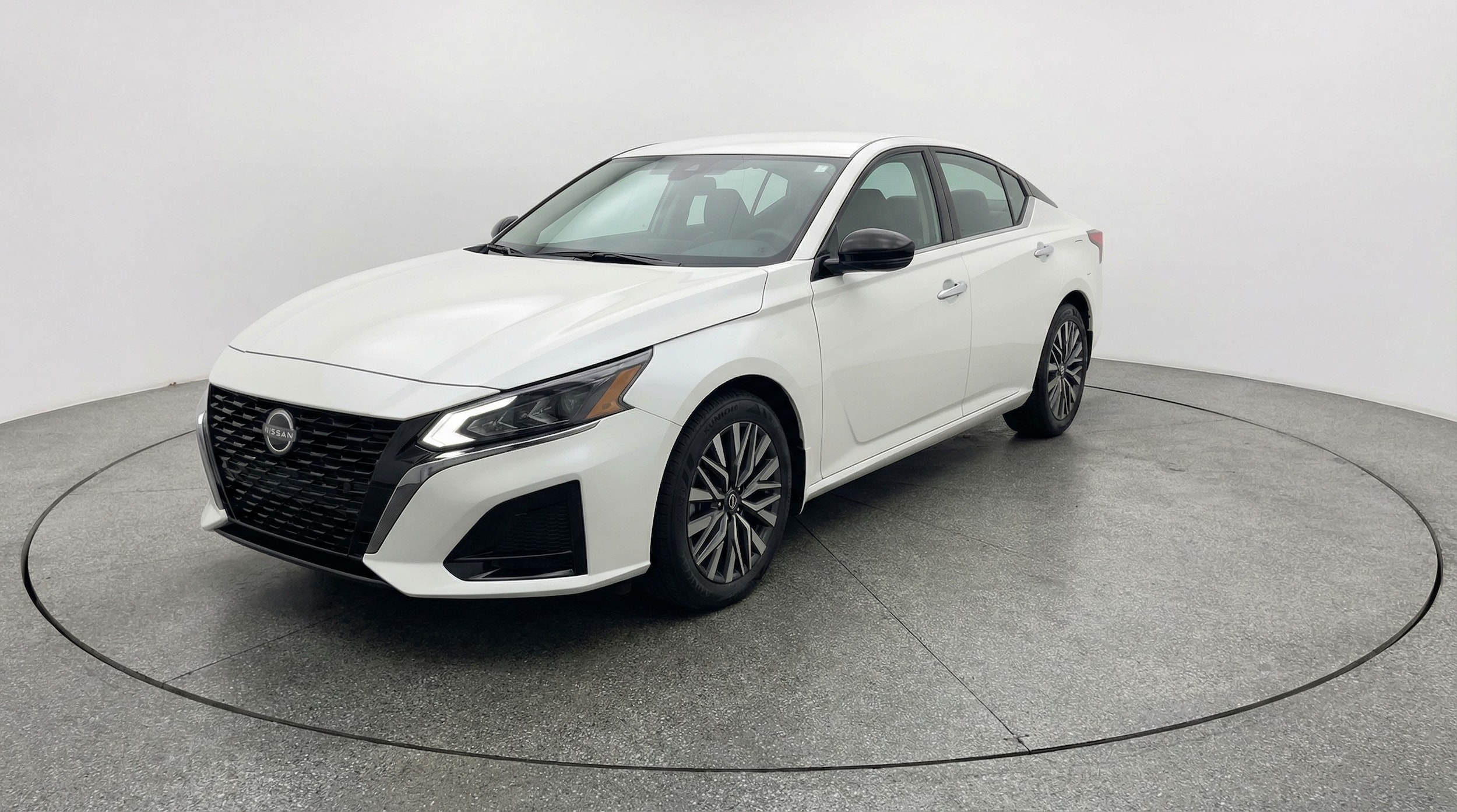 Thumbnail: 2025 Nissan Altima - 3