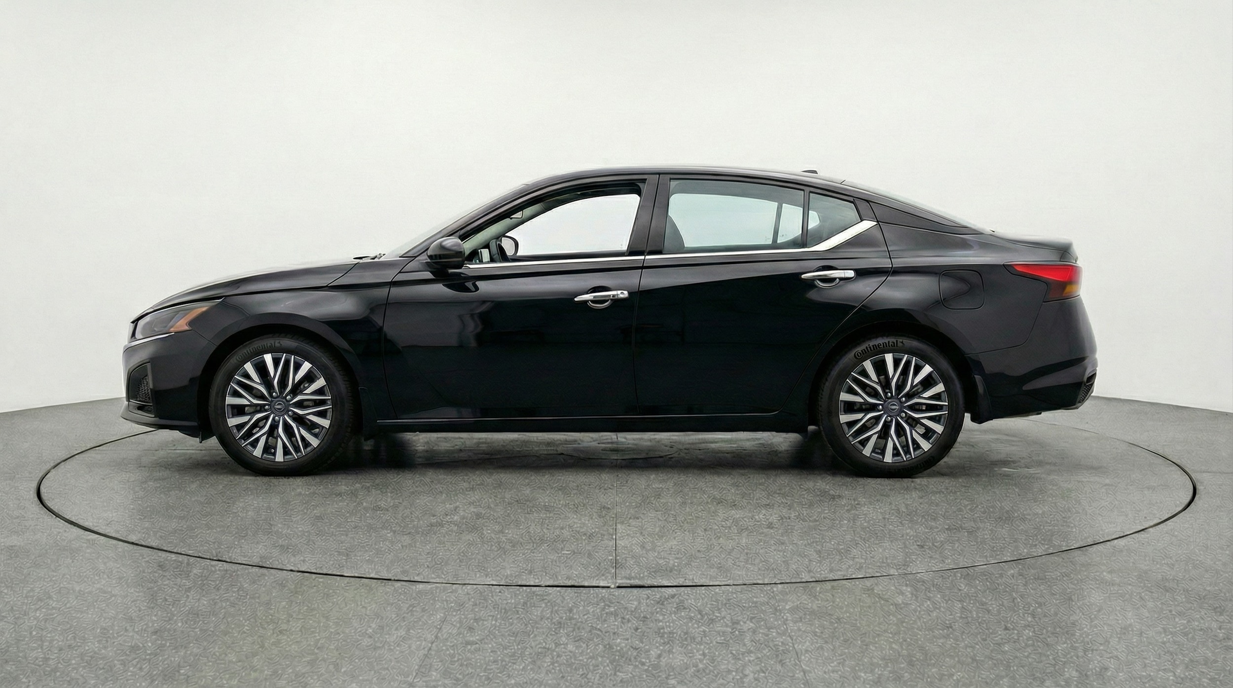 Thumbnail: 2025 Nissan Altima - 4