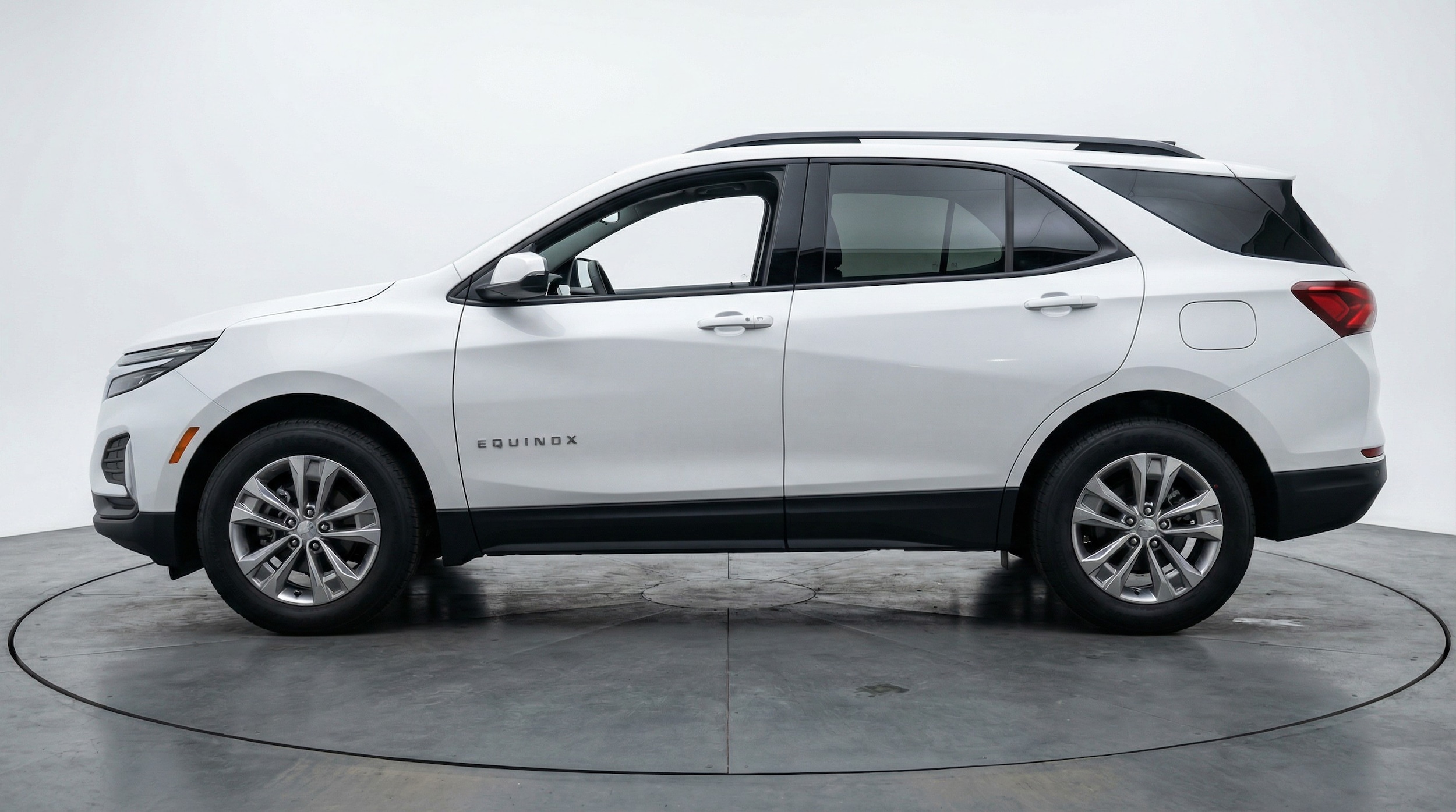 Thumbnail: 2025 Chevrolet Equinox - 4