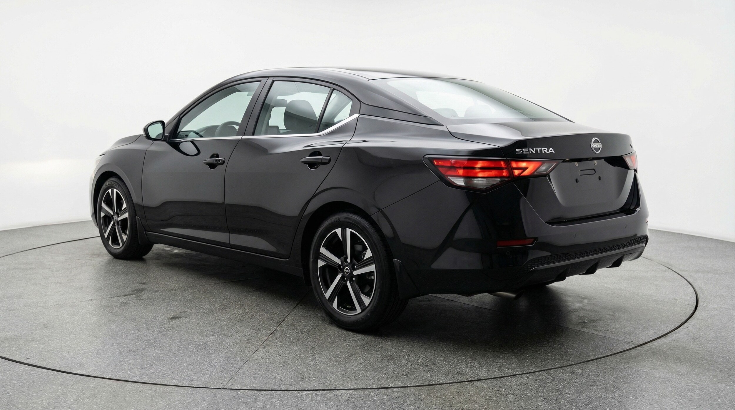 Thumbnail: 2025 Nissan Sentra - 5