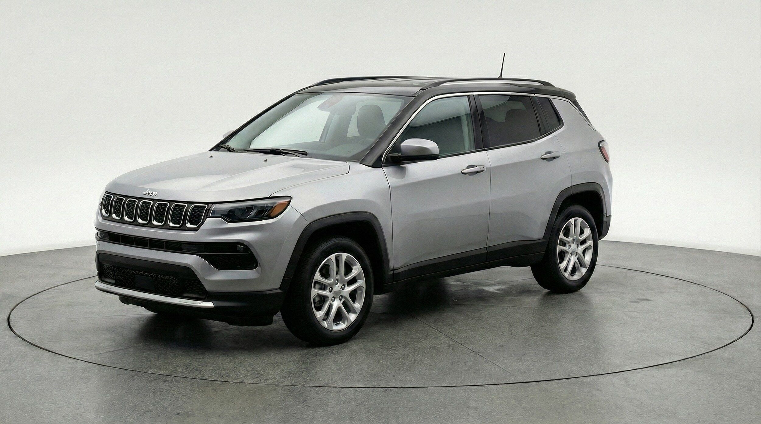 Thumbnail: 2025 Jeep Compass - 3