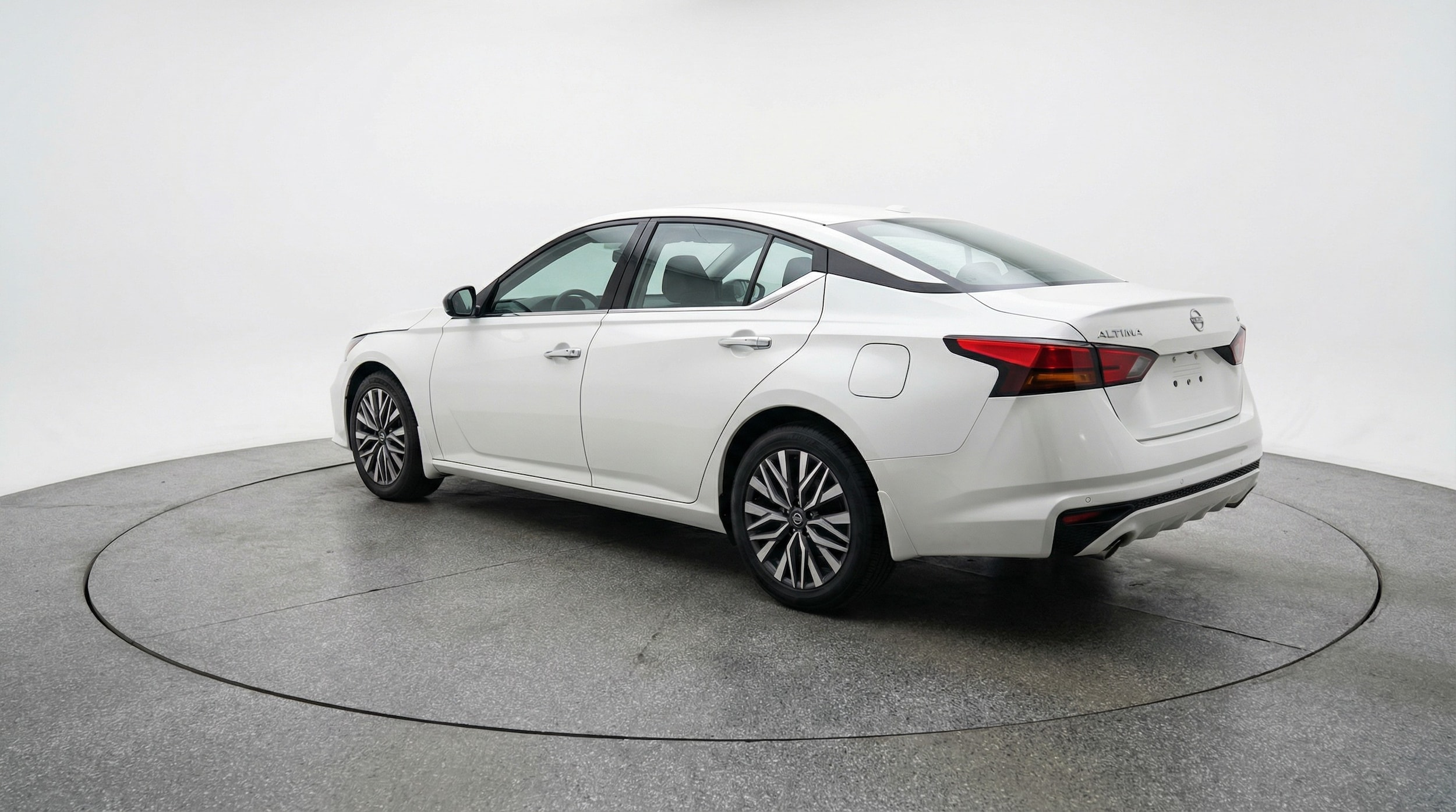 Thumbnail: 2025 Nissan Altima - 5