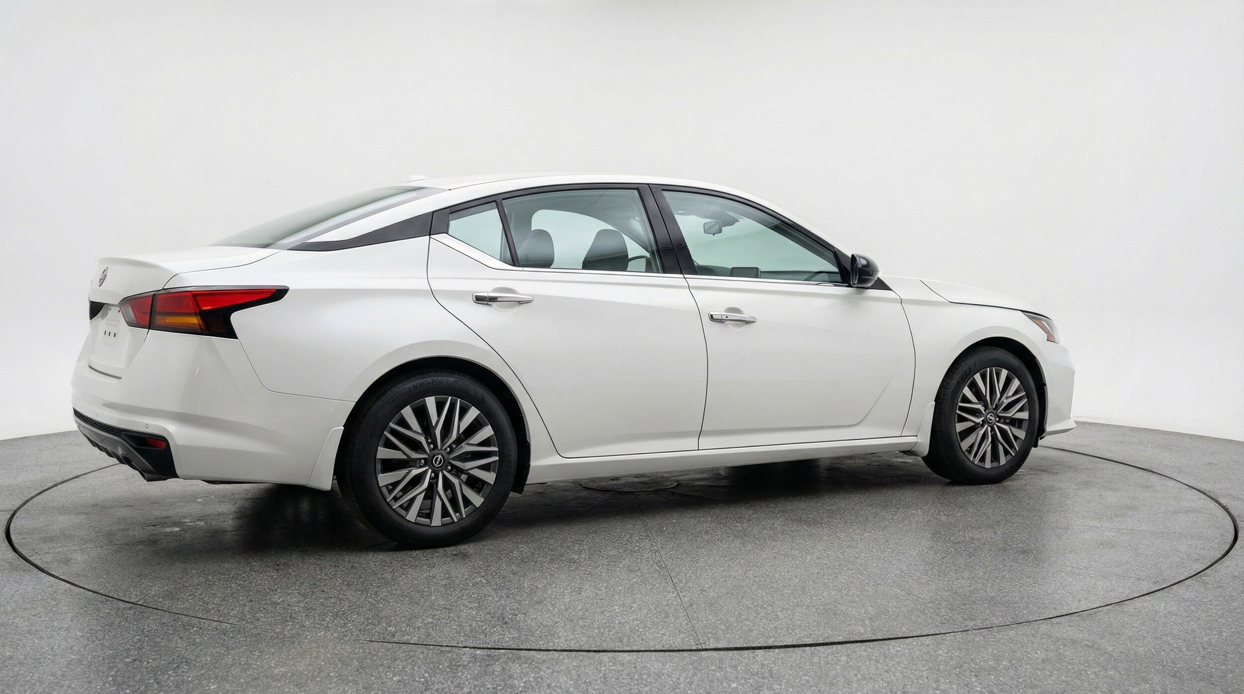 Thumbnail: 2025 Nissan Altima - 9