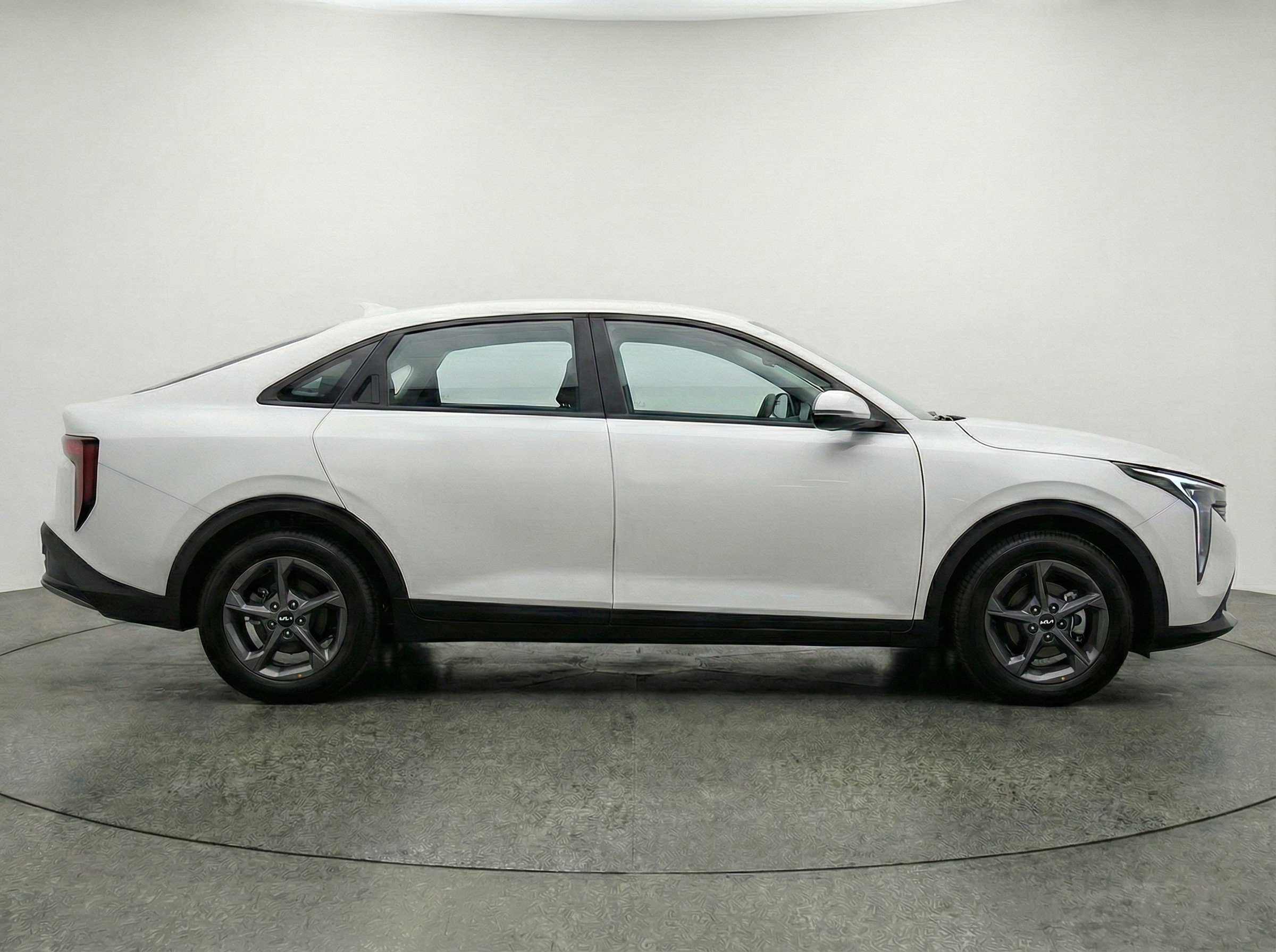 Thumbnail: 2025 Kia K4 - 11