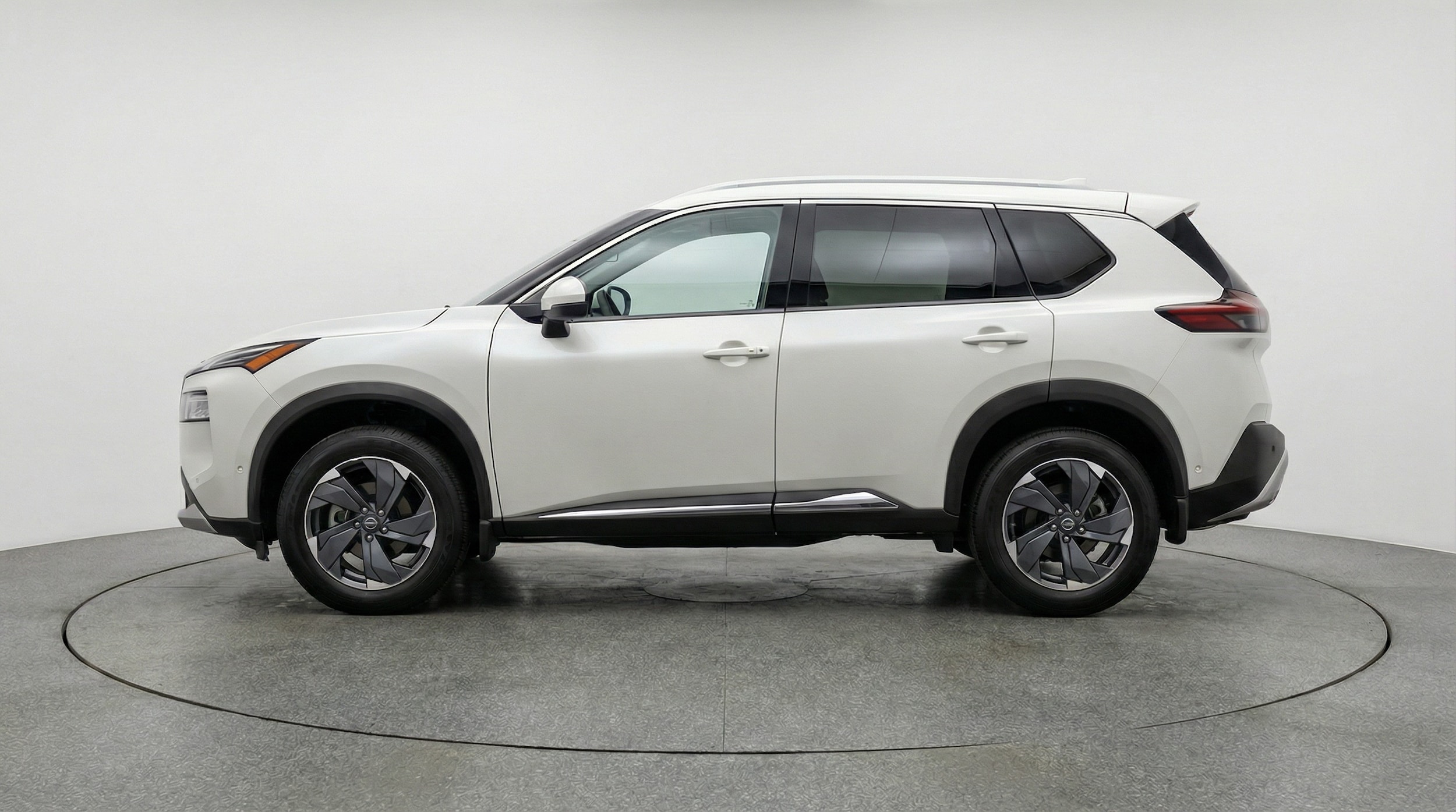 Thumbnail: 2025 Nissan Rogue - 4