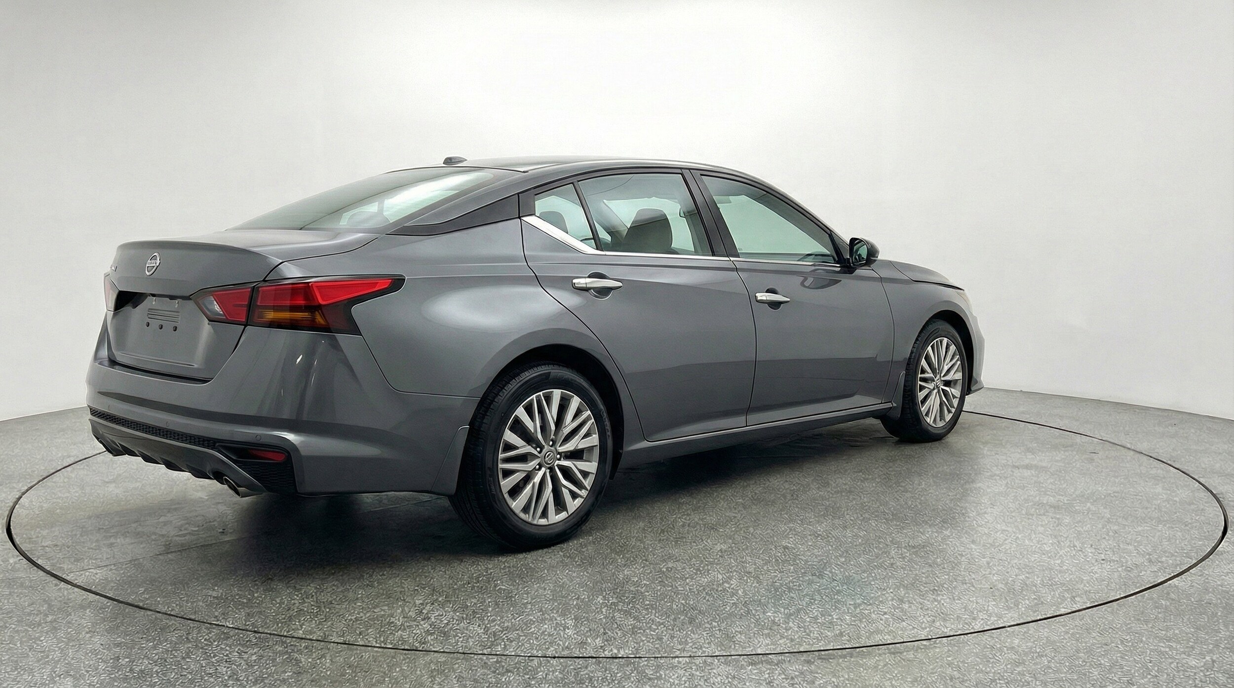 Thumbnail: 2025 Nissan Altima - 9