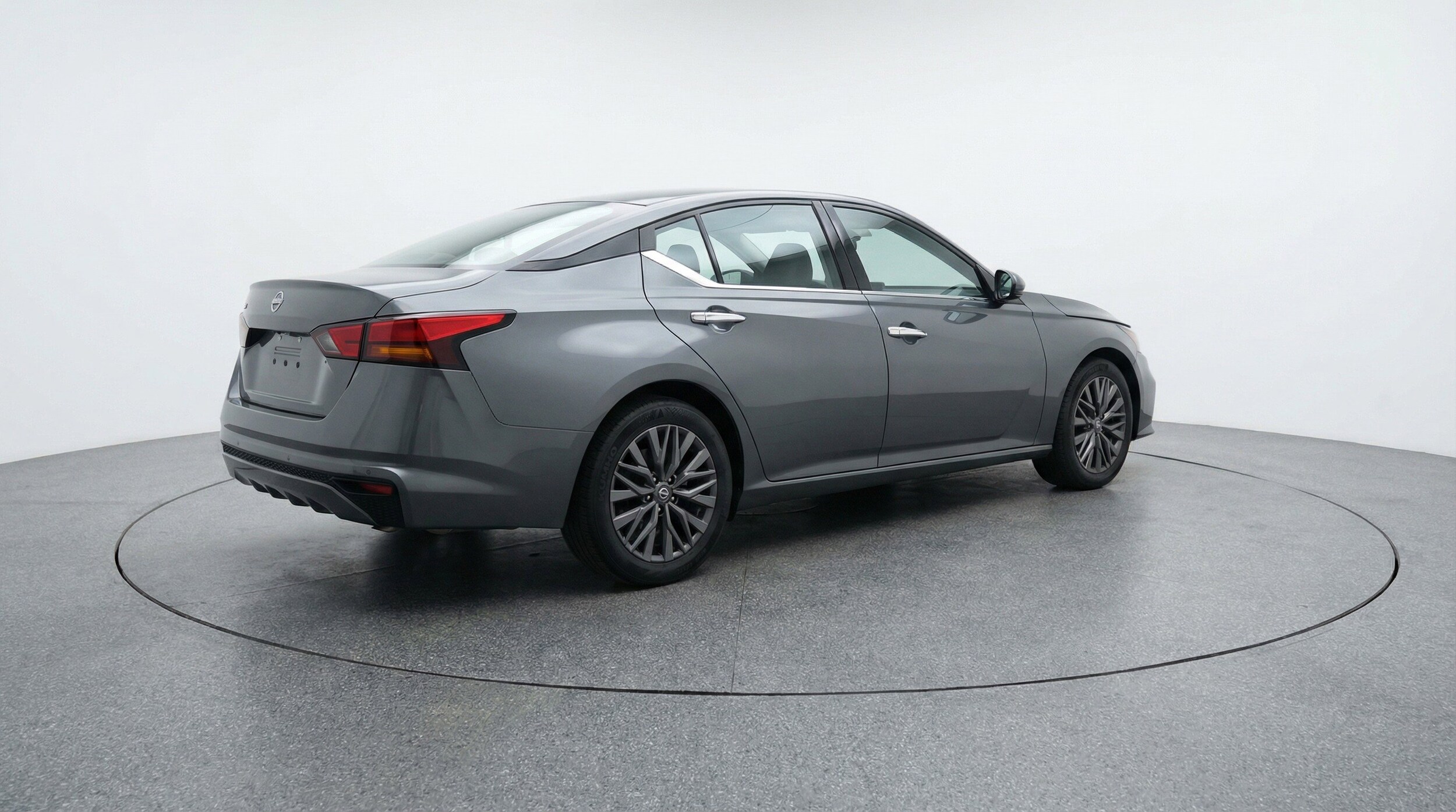 Thumbnail: 2025 Nissan Altima - 9