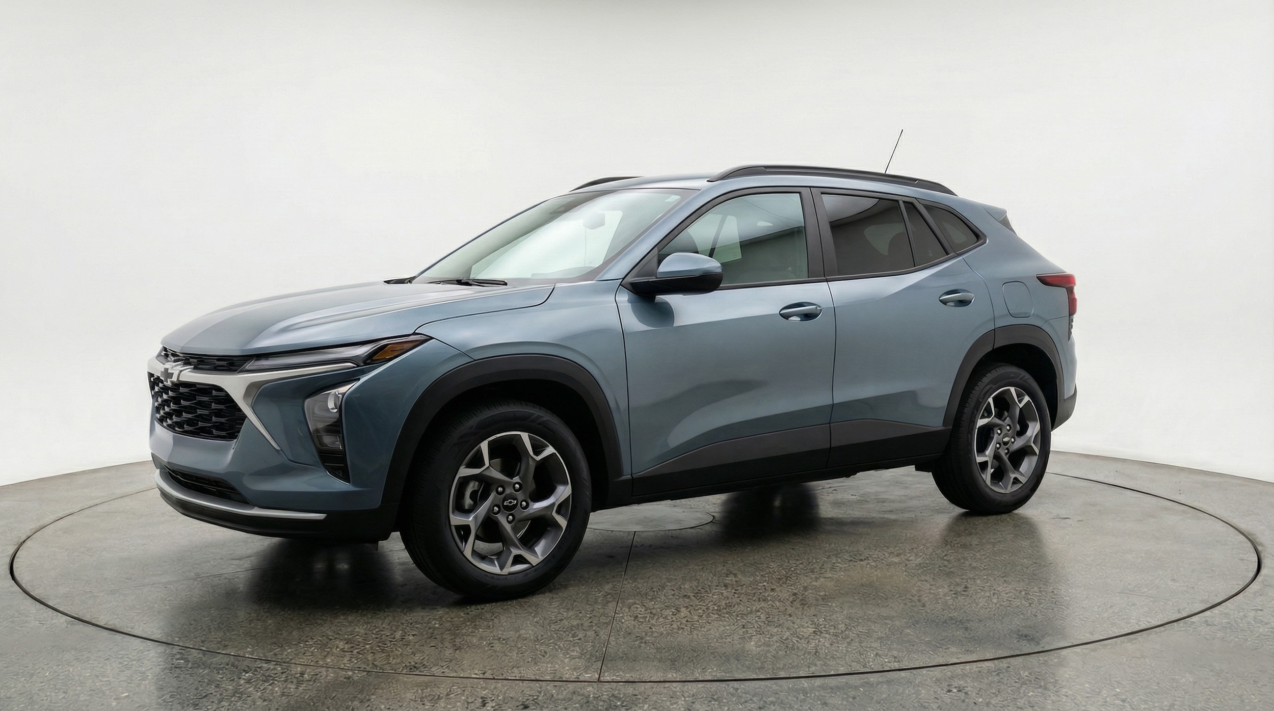 Thumbnail: 2025 Chevrolet Trax - 3