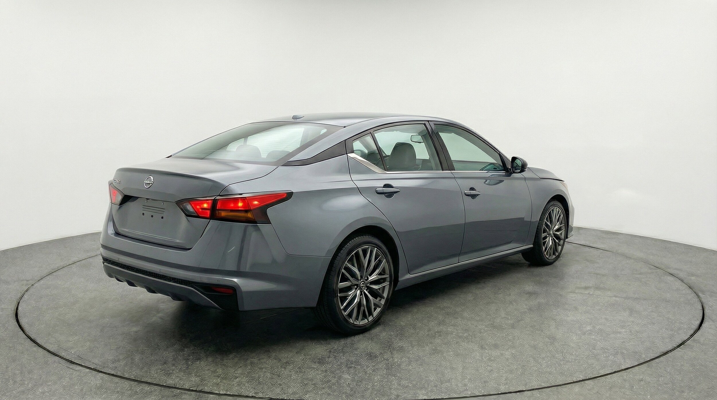 Thumbnail: 2025 Nissan Altima - 9