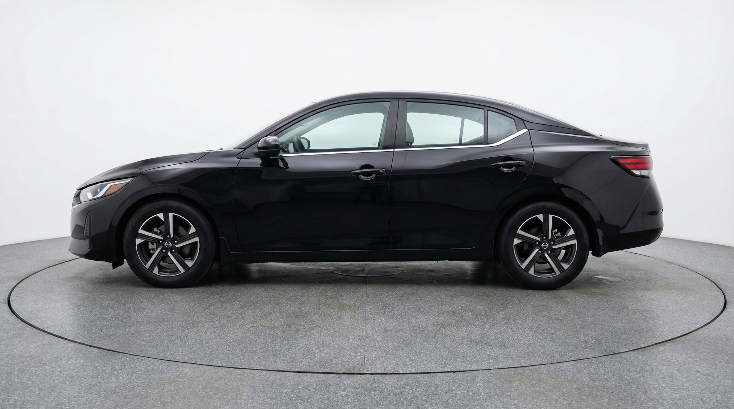 Thumbnail: 2025 Nissan Sentra - 4