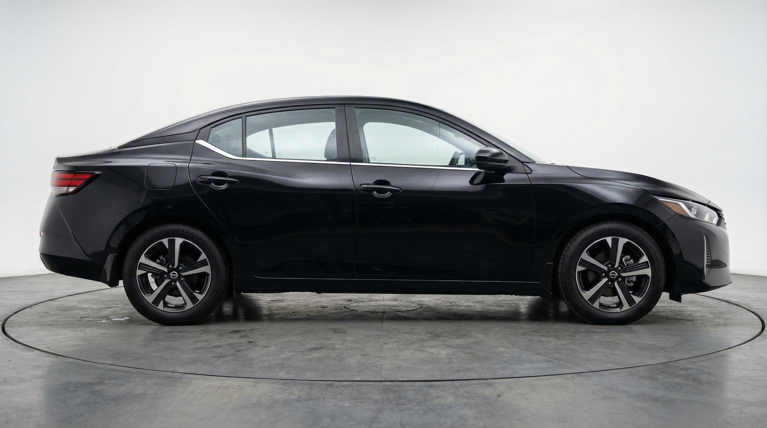 Thumbnail: 2025 Nissan Sentra - 11