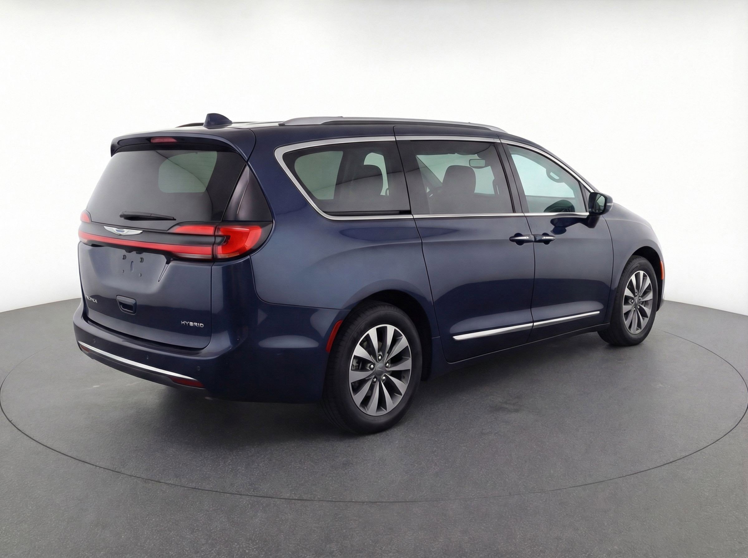 Thumbnail: 2023 Chrysler Pacifica - 9