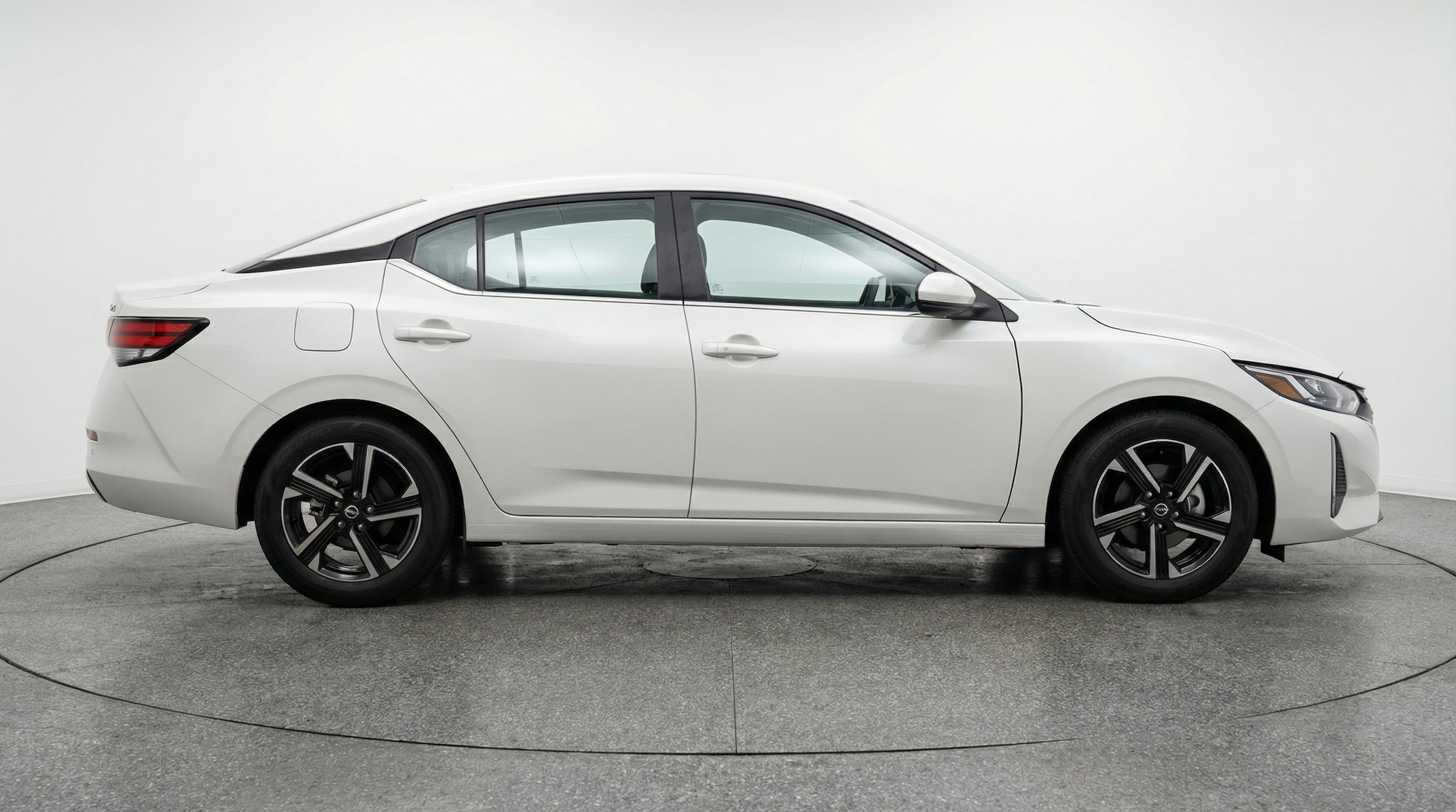 Thumbnail: 2025 Nissan Sentra - 8