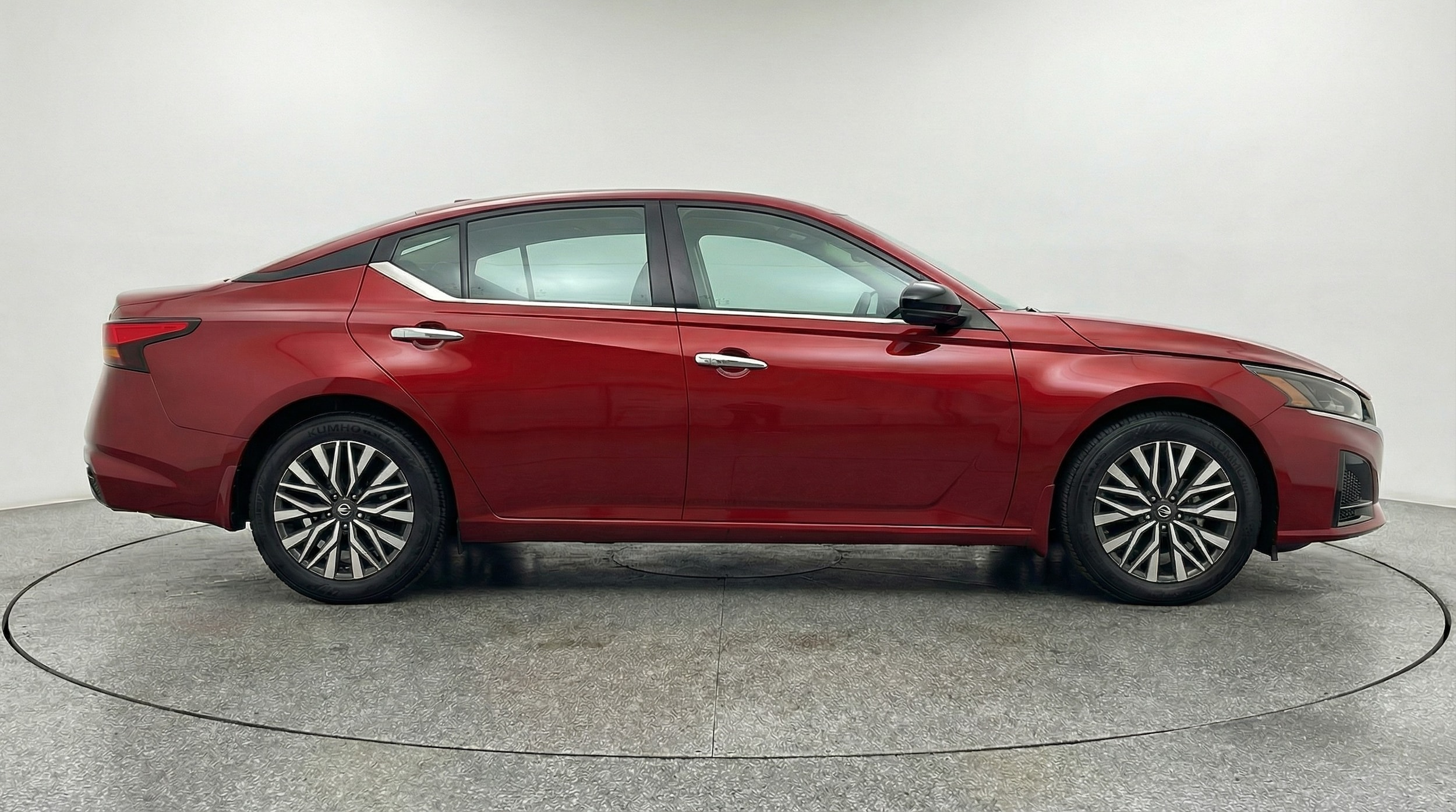 Thumbnail: 2025 Nissan Altima - 8