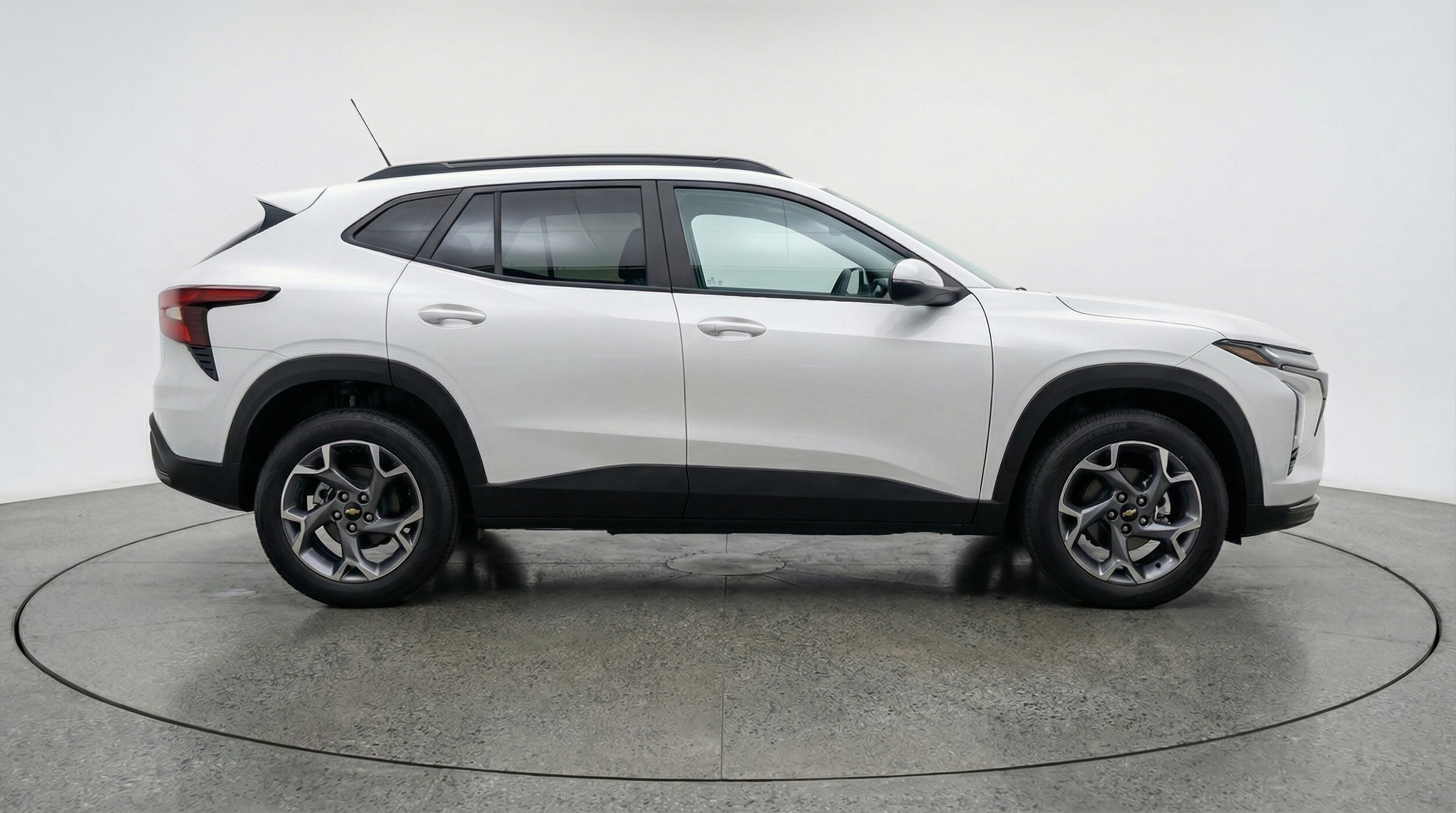 Thumbnail: 2025 Chevrolet Trax - 8