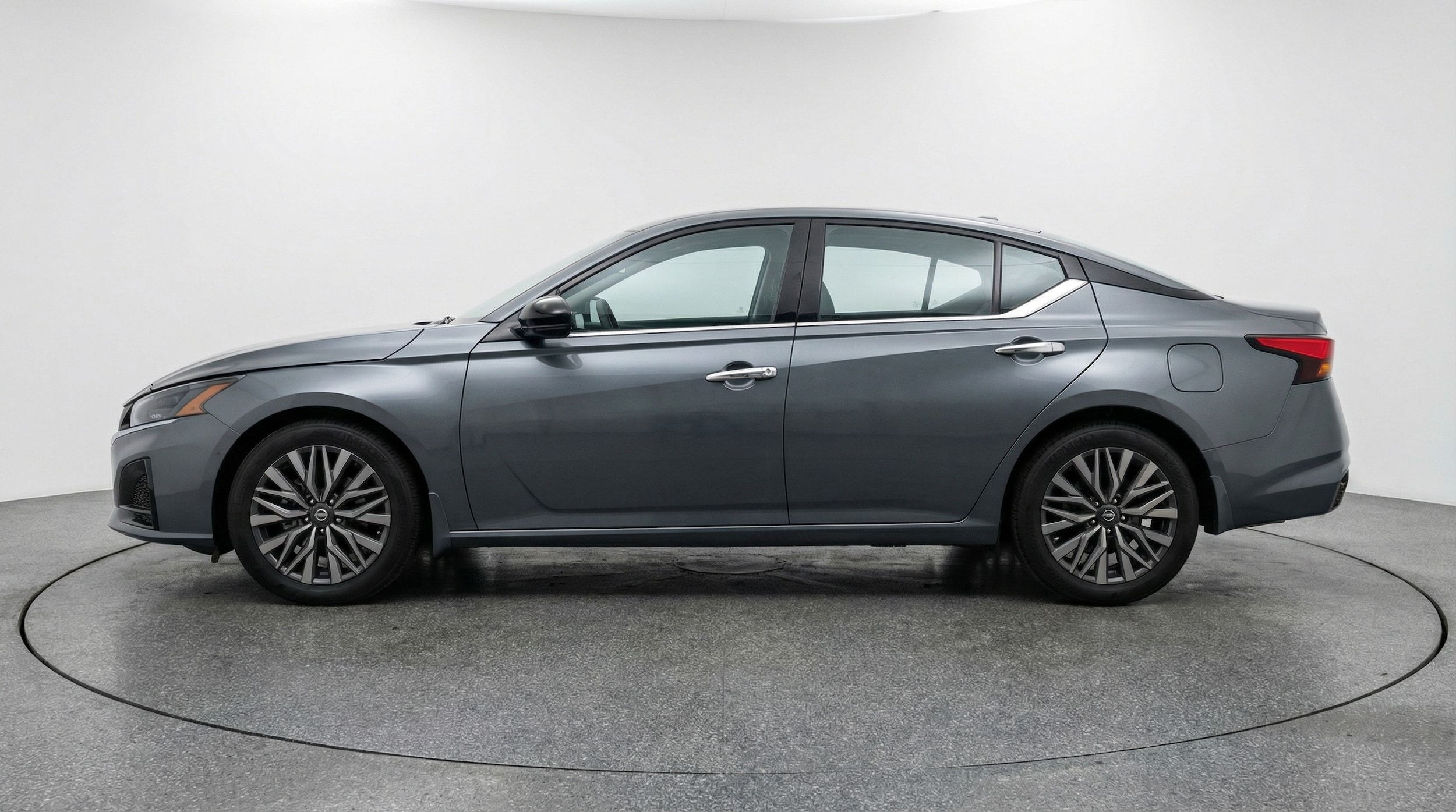 Thumbnail: 2025 Nissan Altima - 4