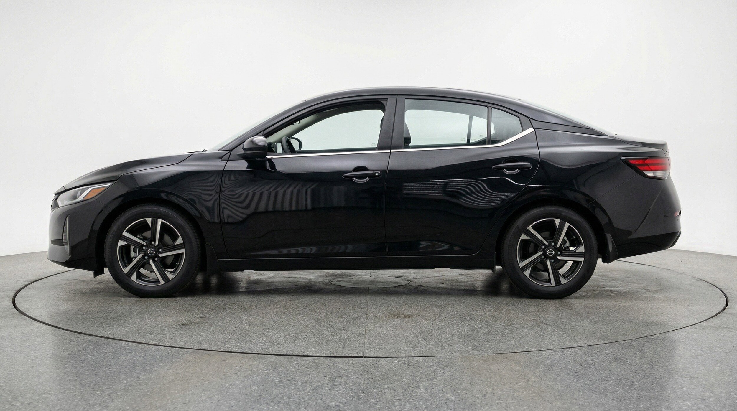 Thumbnail: 2025 Nissan Sentra - 5