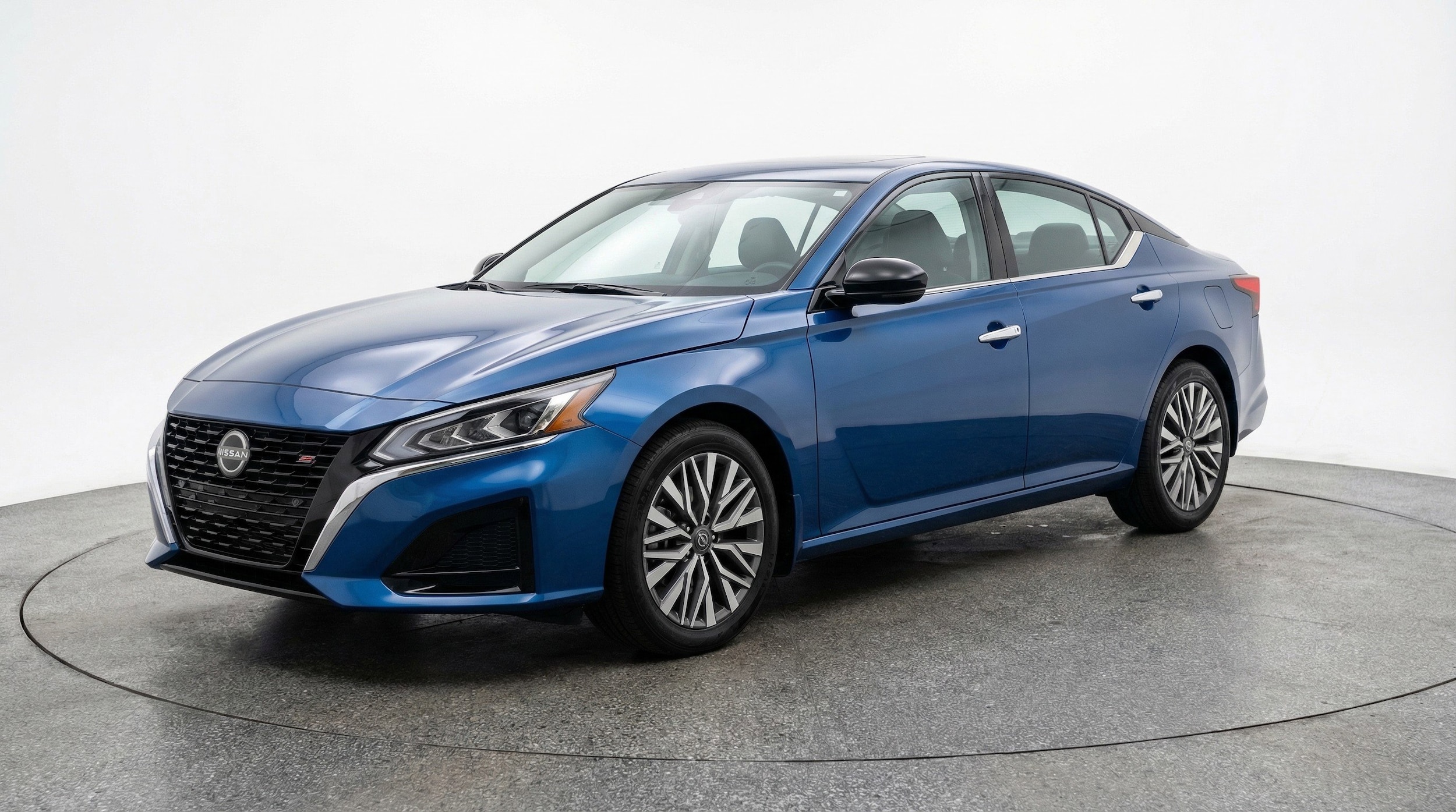 Thumbnail: 2025 Nissan Altima - 3