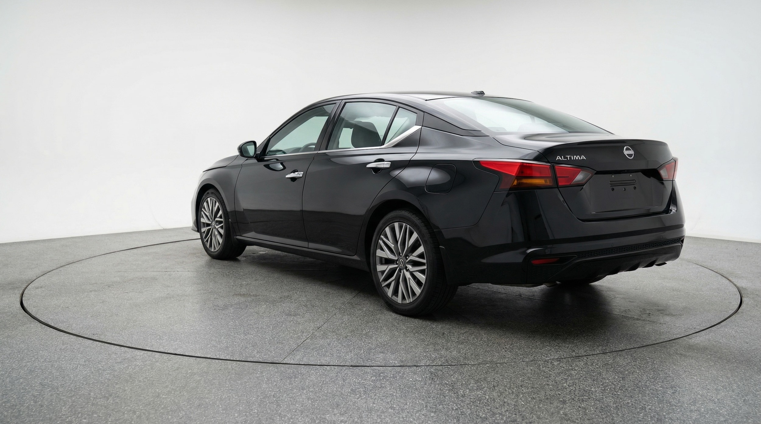 Thumbnail: 2025 Nissan Altima - 5