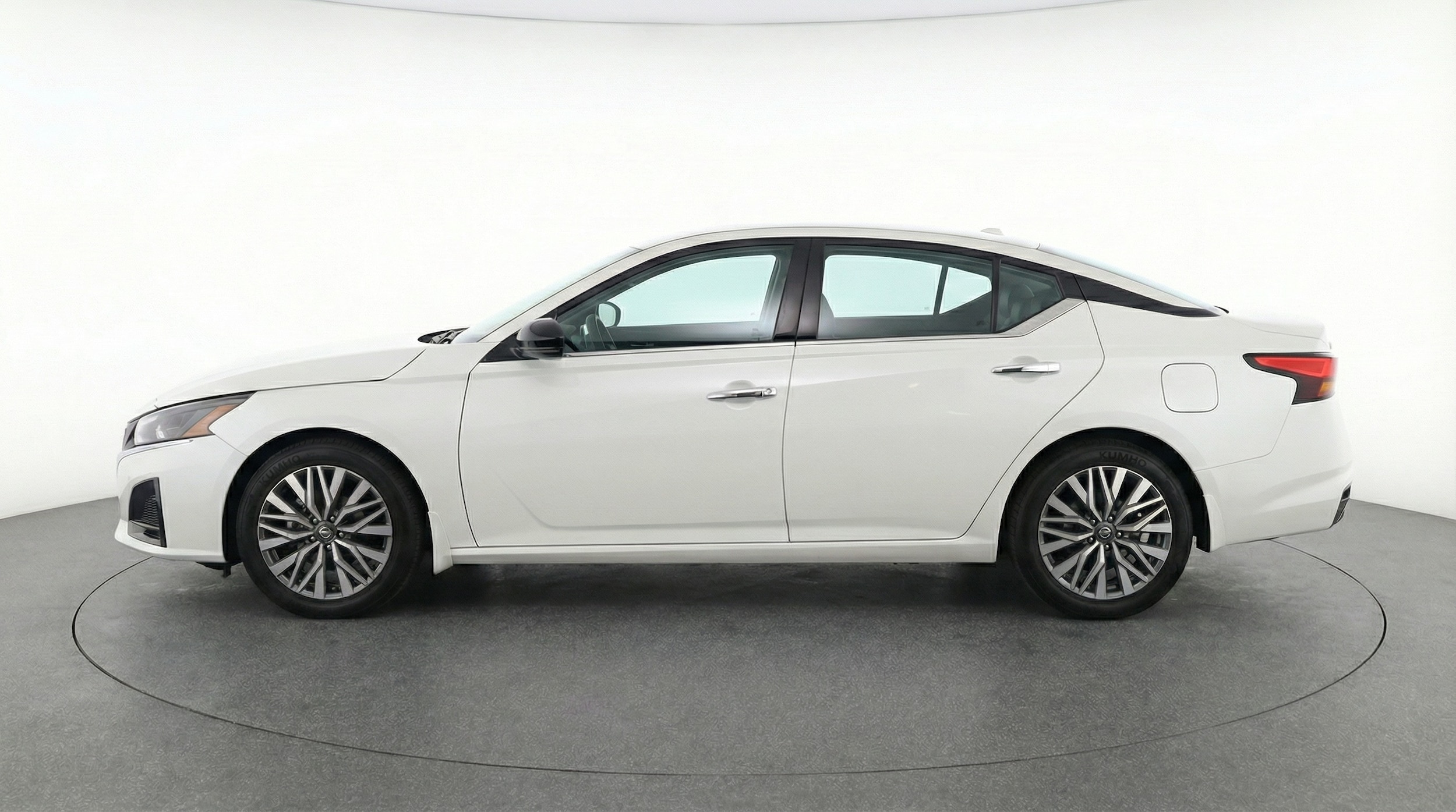 Thumbnail: 2025 Nissan Altima - 4