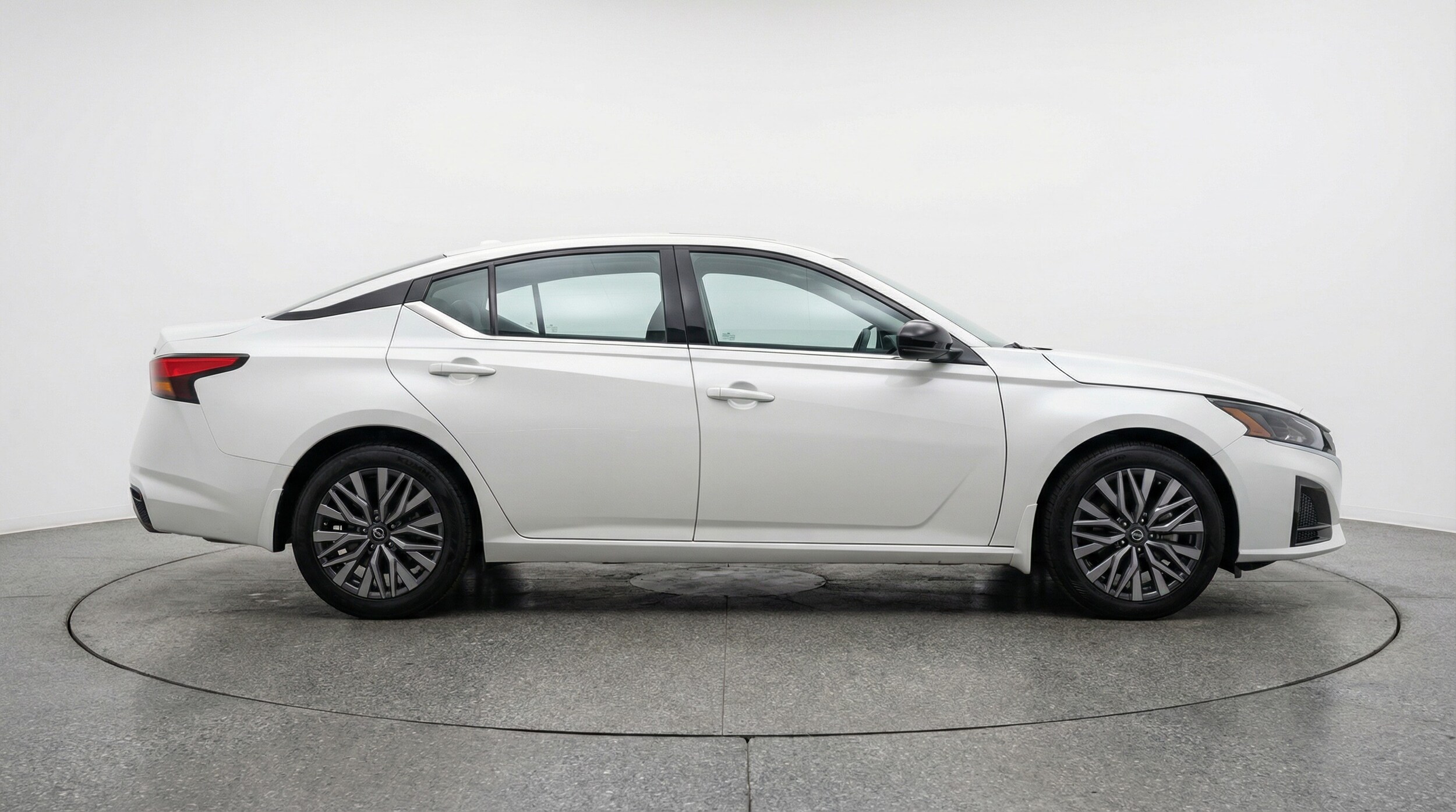 Thumbnail: 2025 Nissan Altima - 8