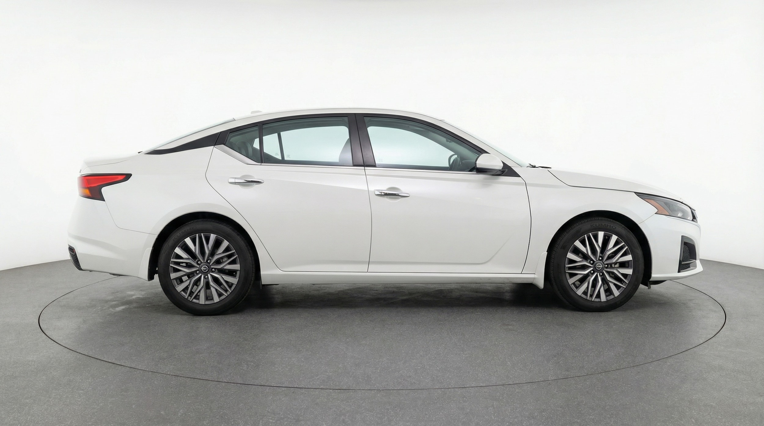 Thumbnail: 2025 Nissan Altima - 8